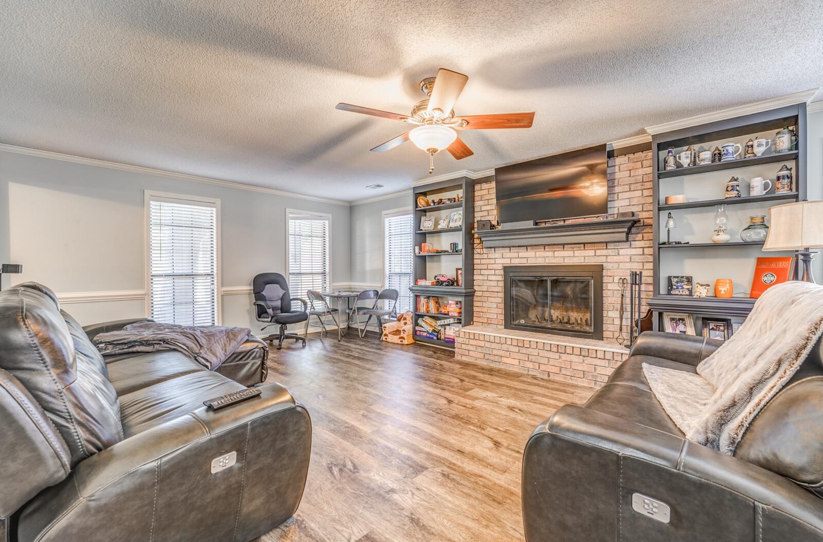 3769 OAK FOREST DR