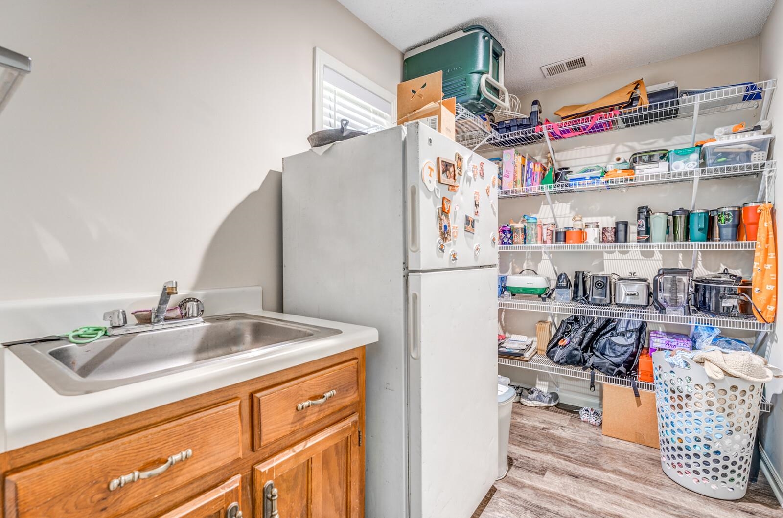 3769 OAK FOREST DR