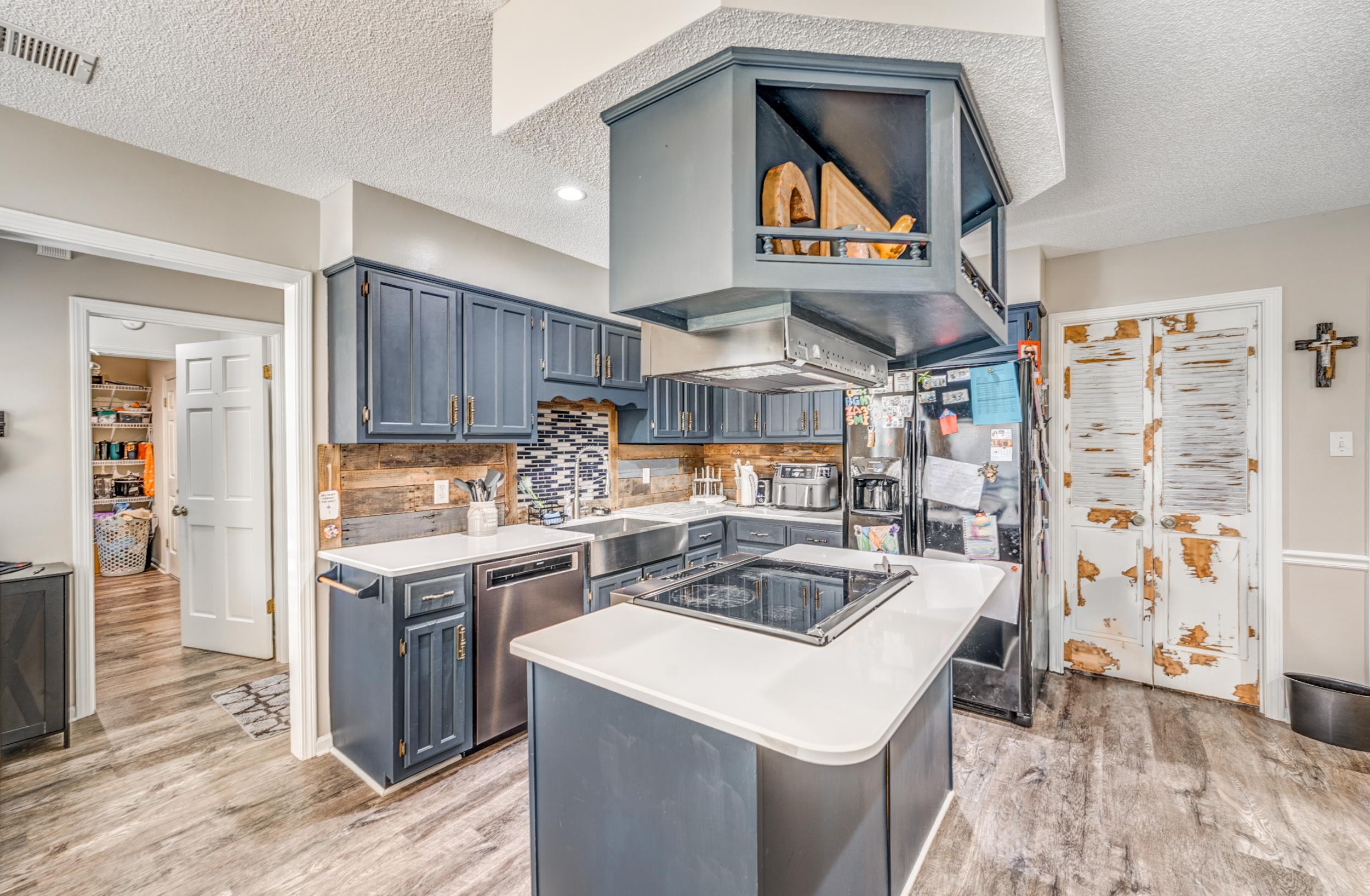 3769 OAK FOREST DR