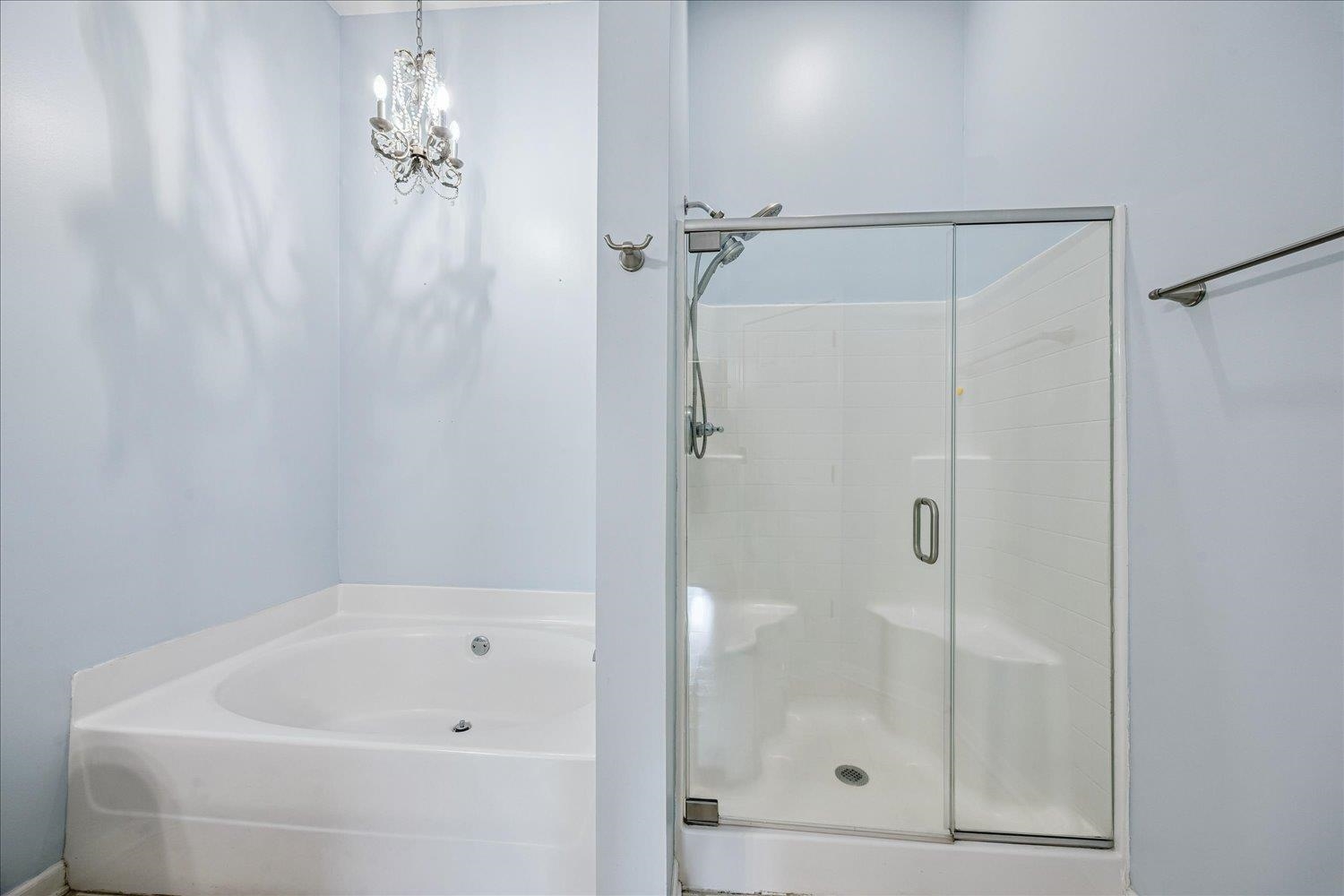 5097 CREST CV
