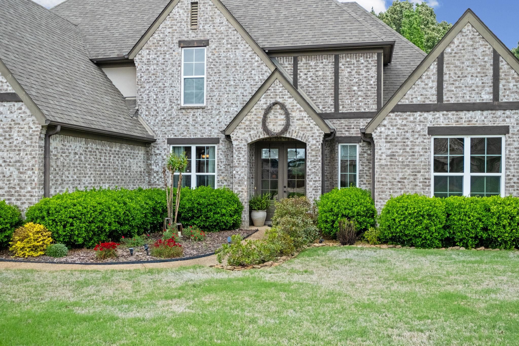 14685 SAINT CHARLES DR