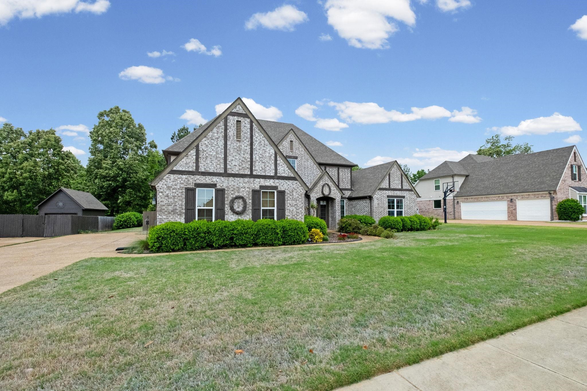 14685 SAINT CHARLES DR