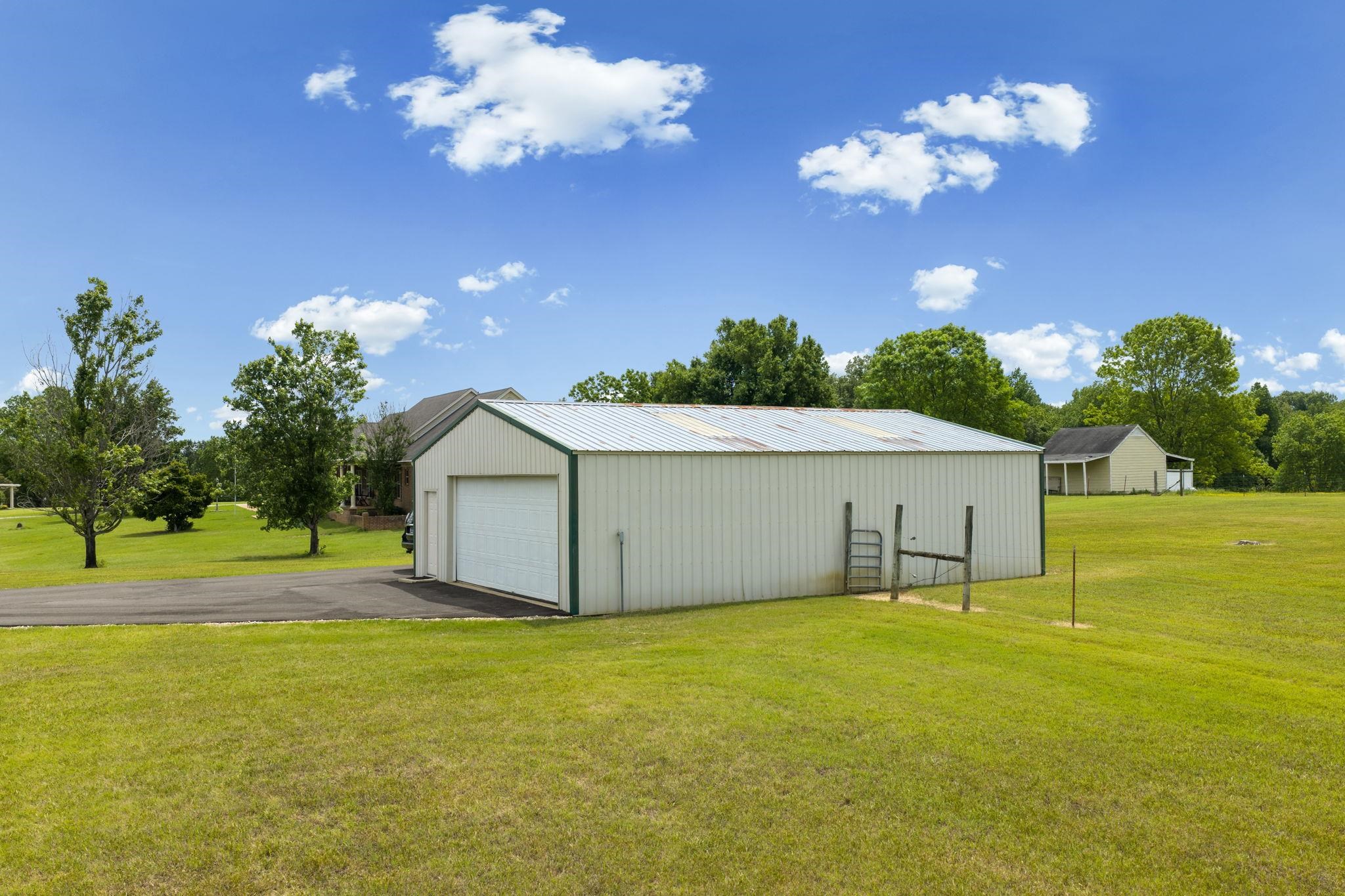 10445 MOOSE RD