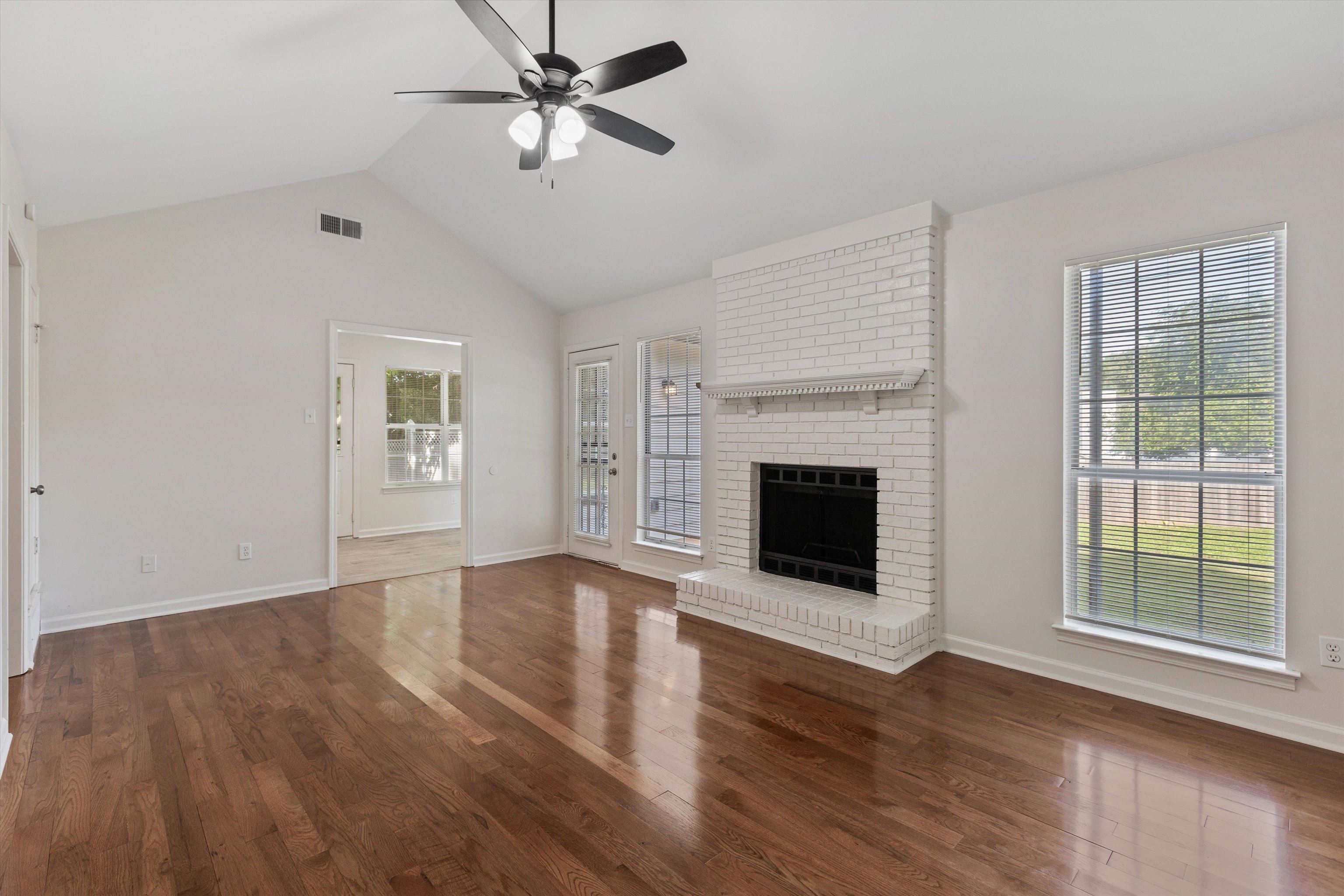 6025 CLOVERLAND CV