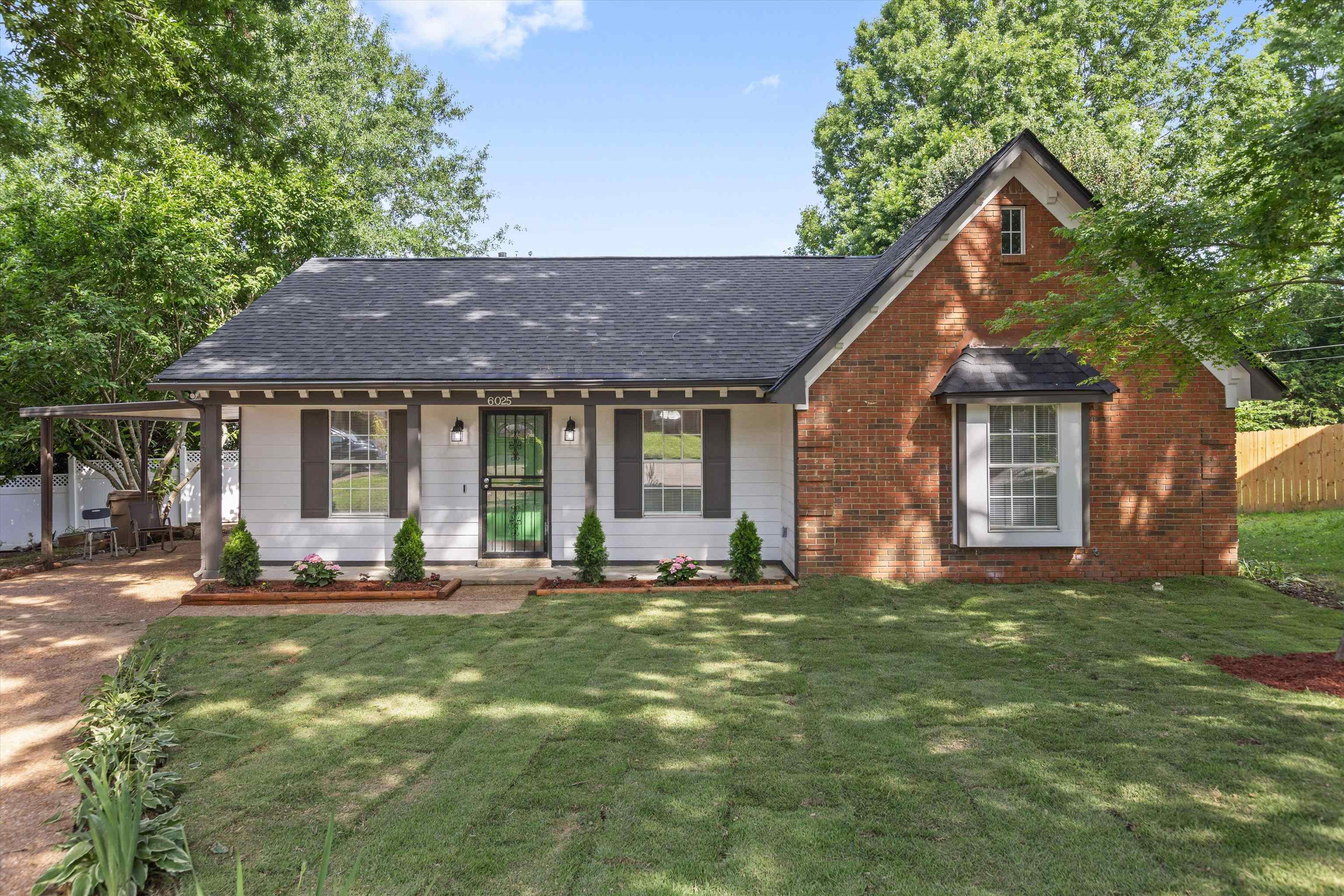 6025 CLOVERLAND CV
