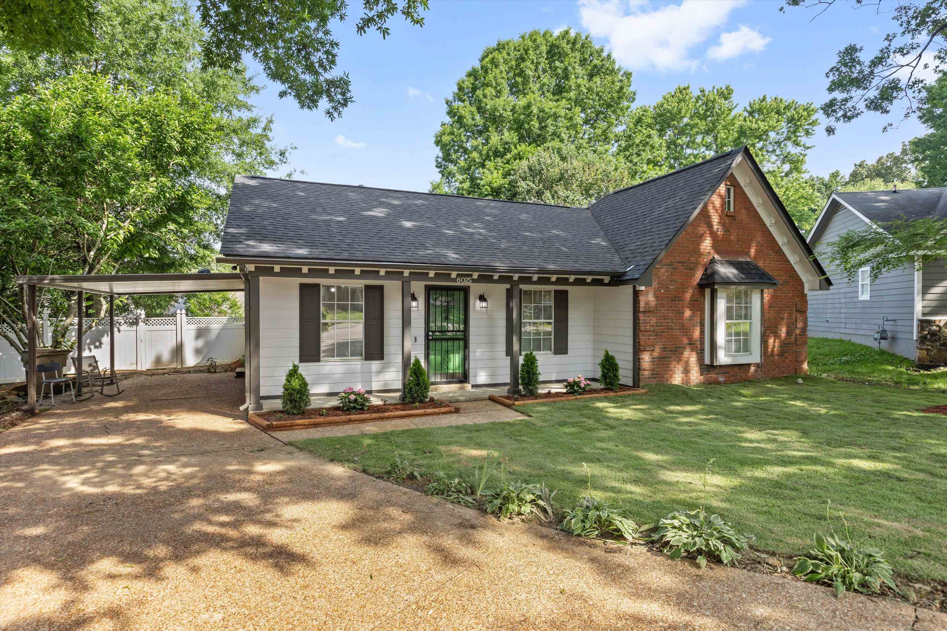 6025 CLOVERLAND CV