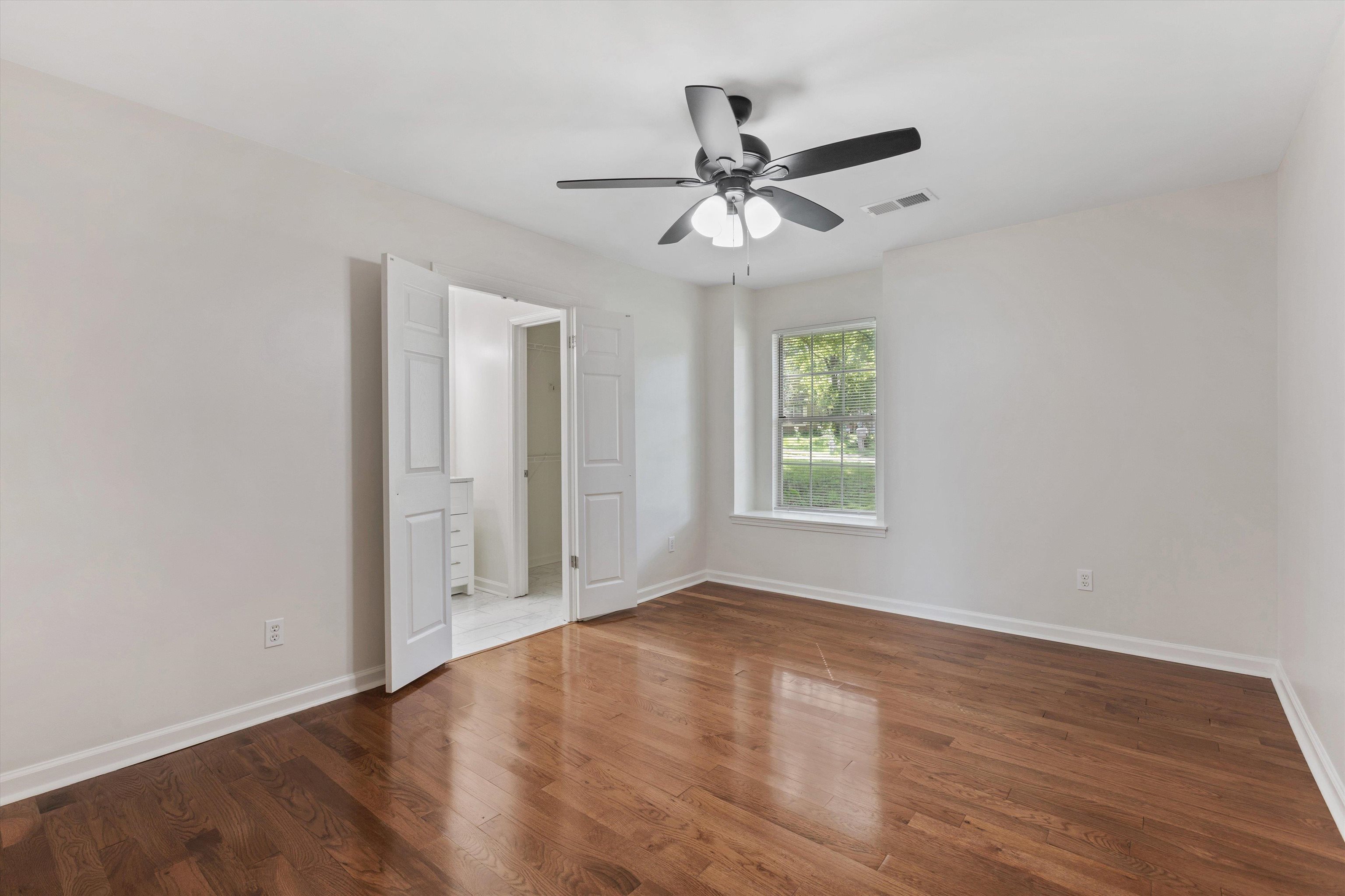 6025 CLOVERLAND CV