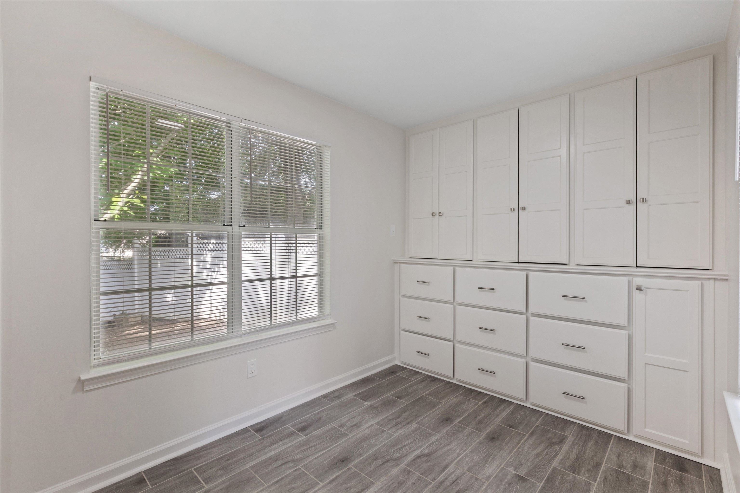 6025 CLOVERLAND CV