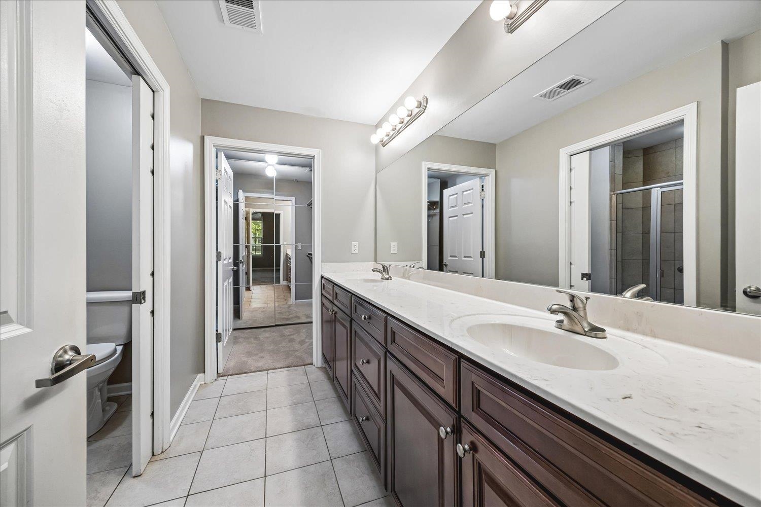 1616 W SOUTHFIELD CIR