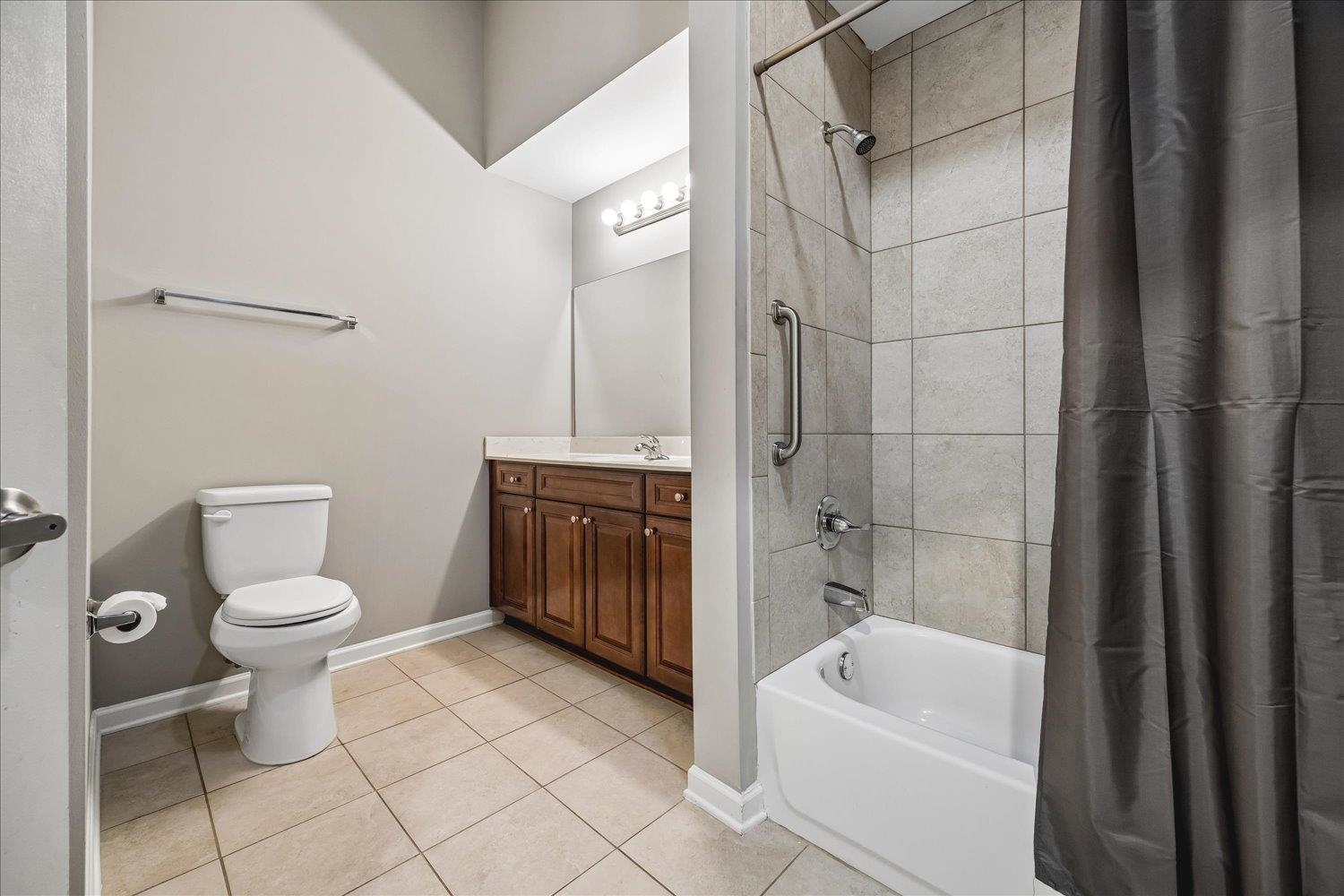 1616 W SOUTHFIELD CIR