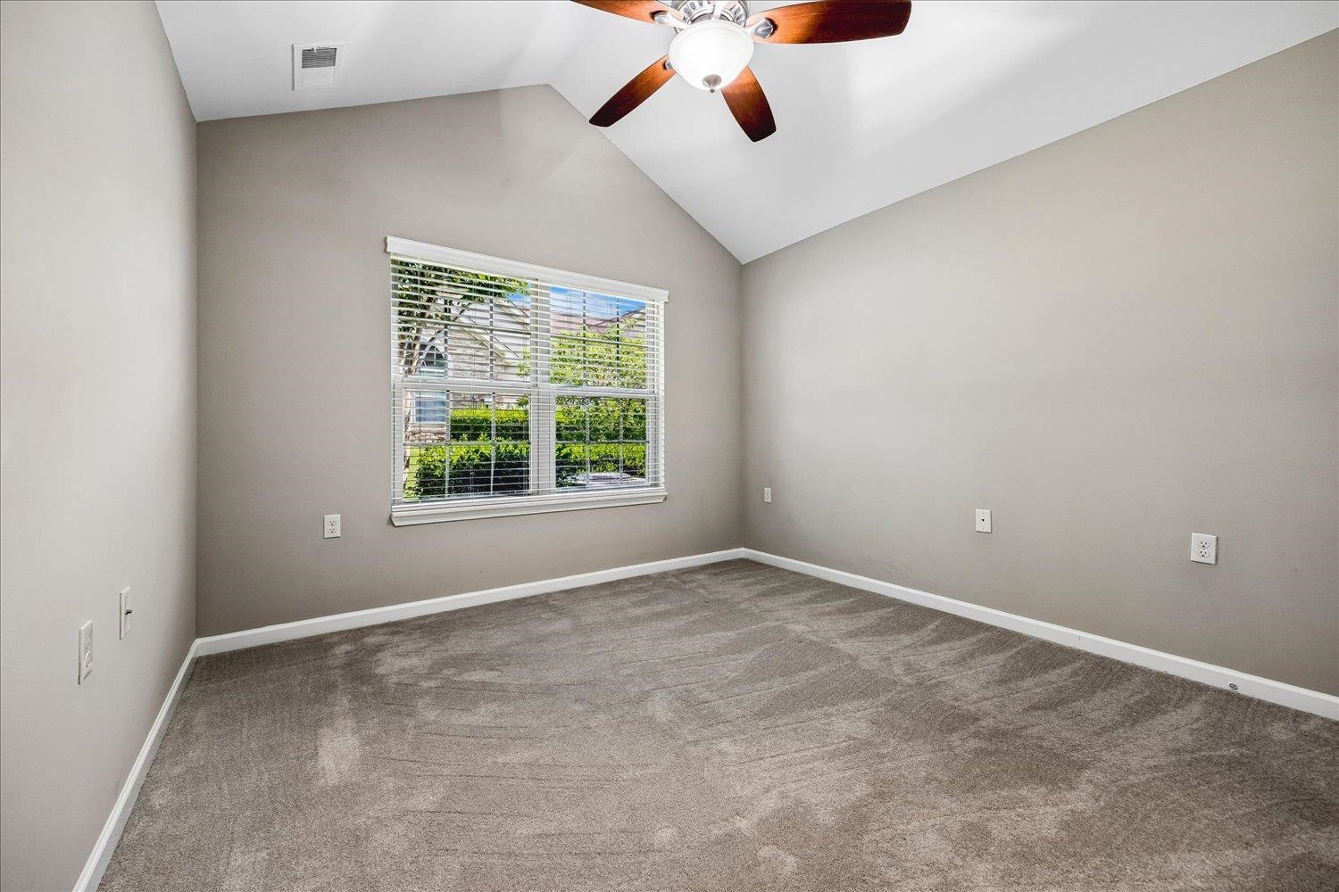 1616 W SOUTHFIELD CIR