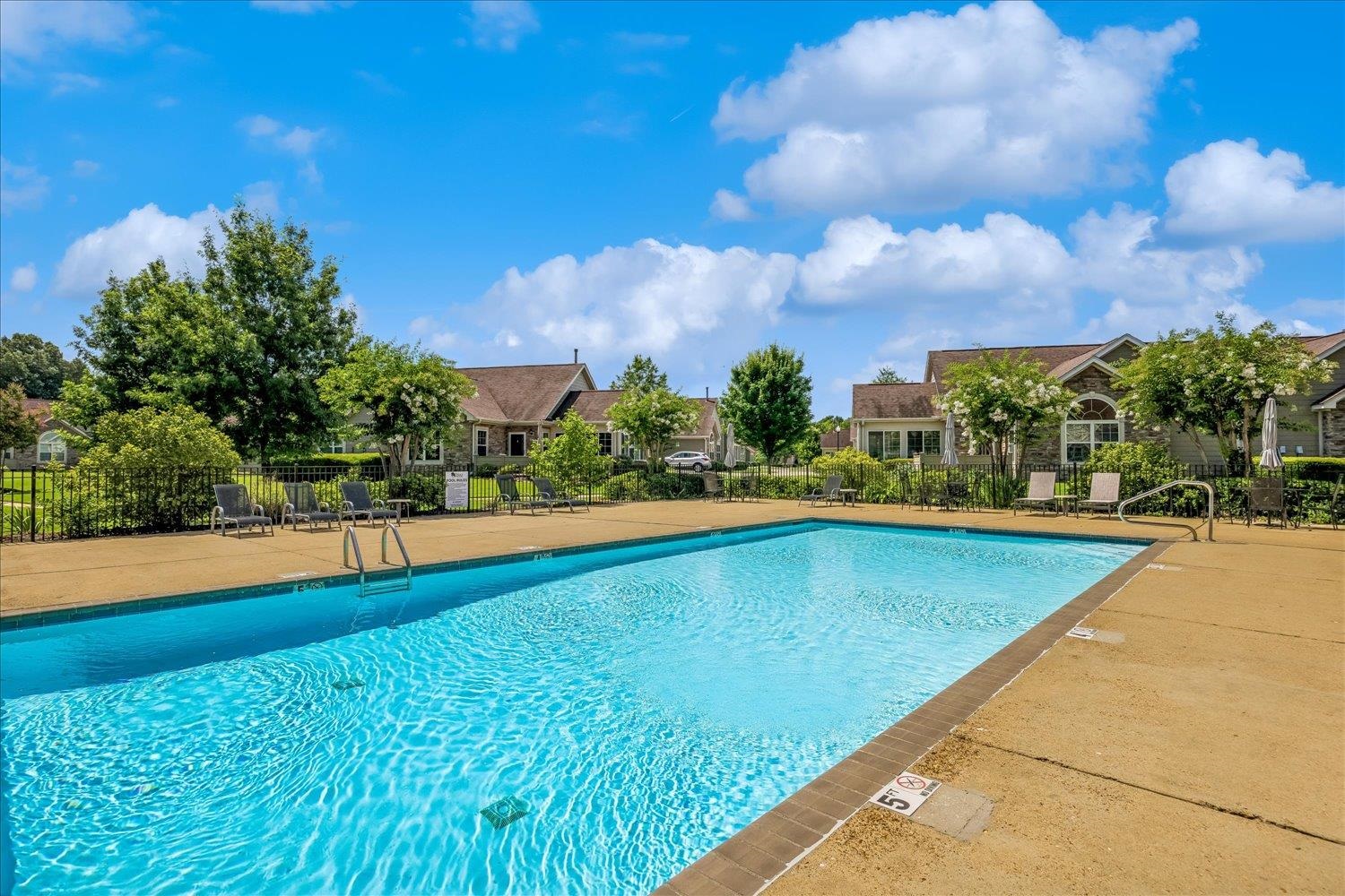 1616 W SOUTHFIELD CIR