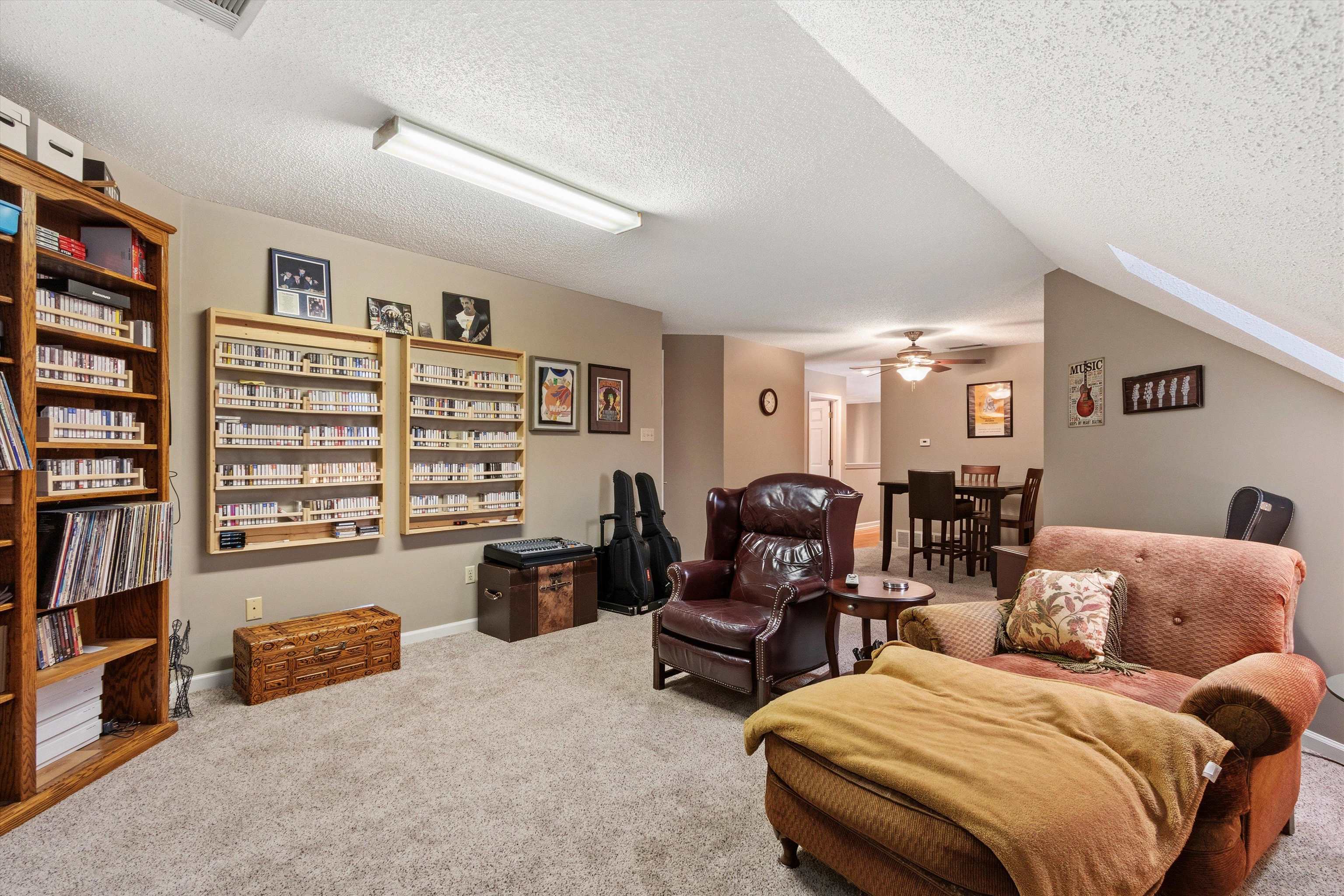 8392 KINGS TRAIL CV