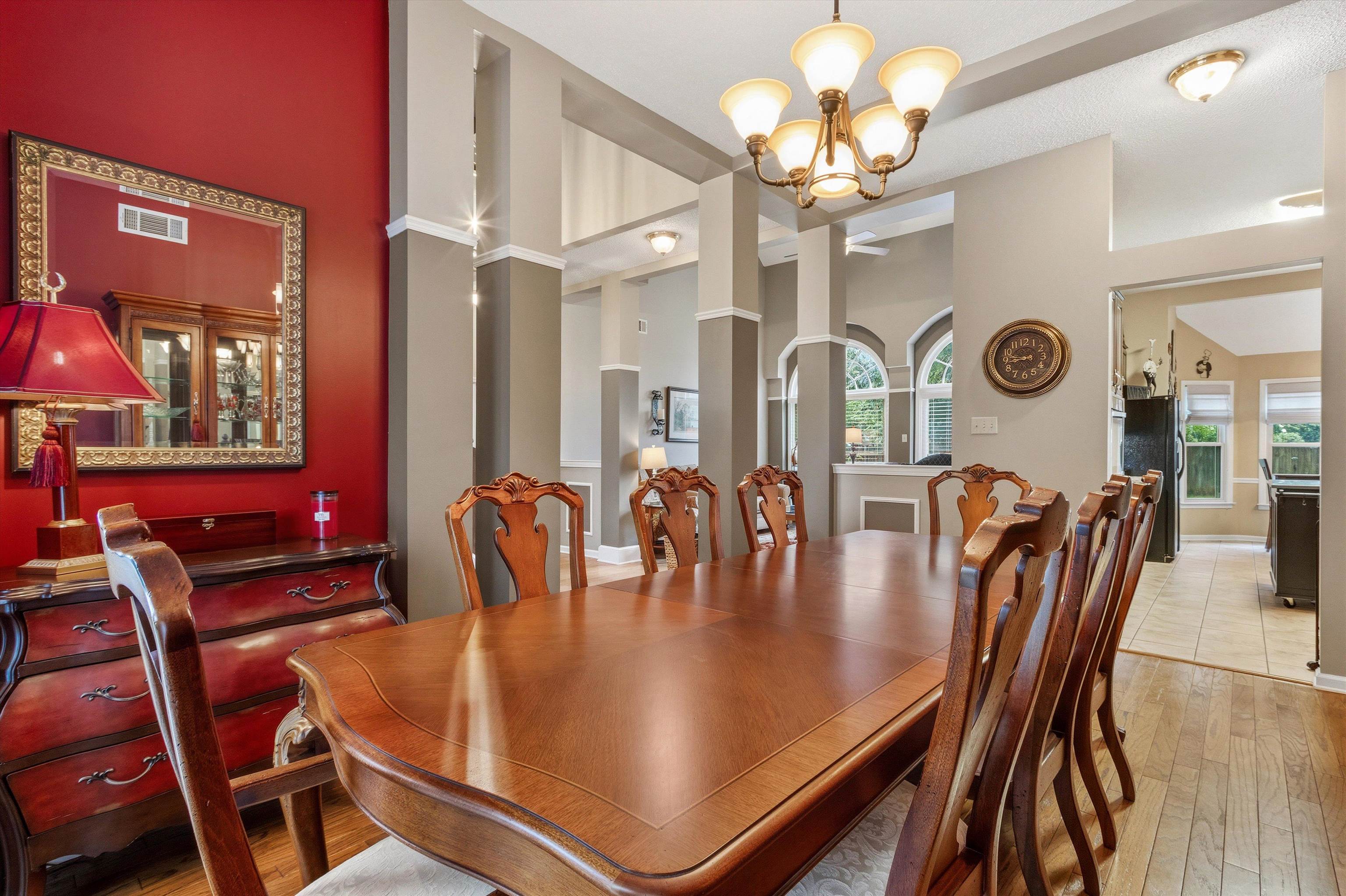 8392 KINGS TRAIL CV