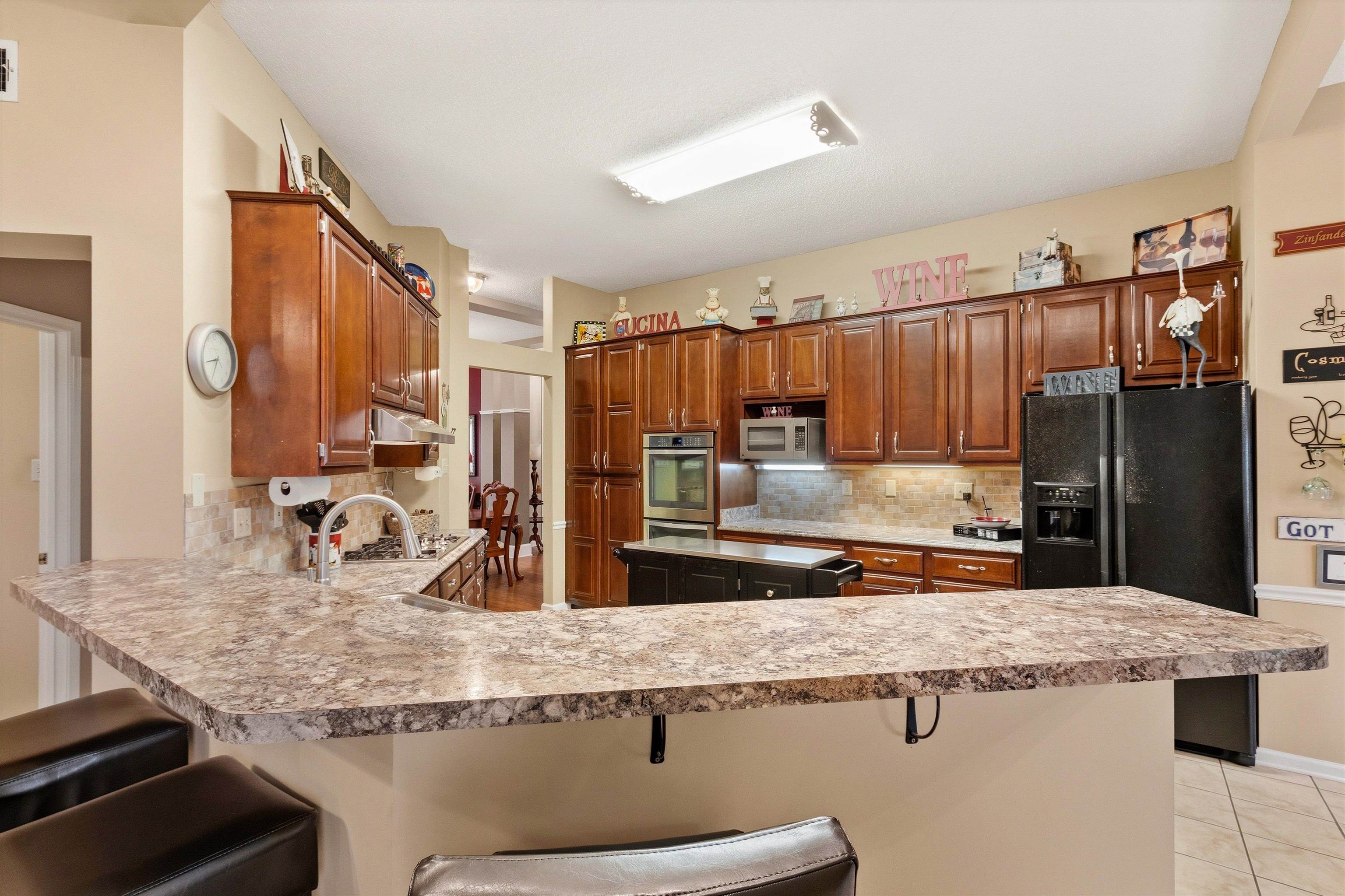 8392 KINGS TRAIL CV