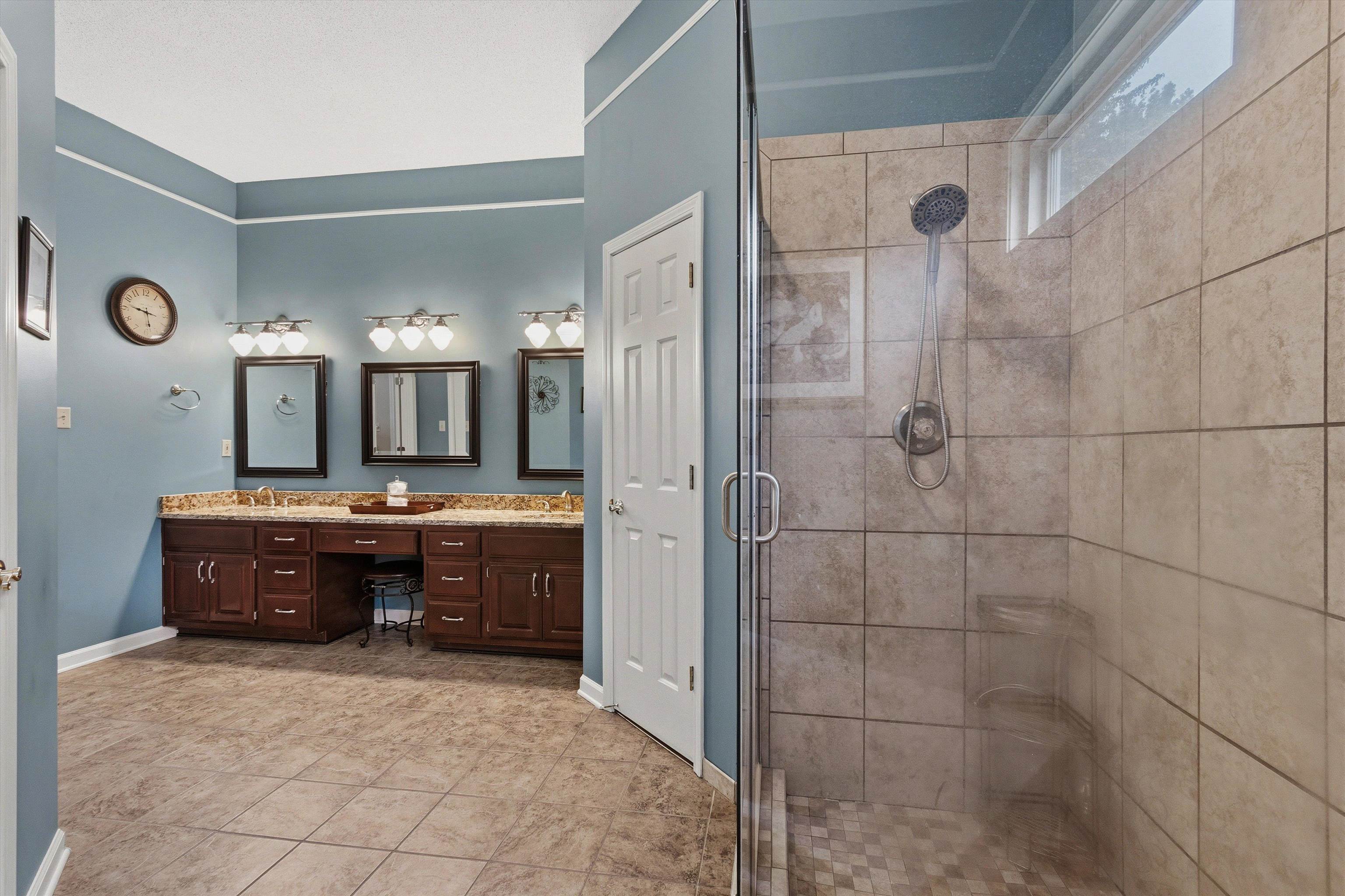8392 KINGS TRAIL CV