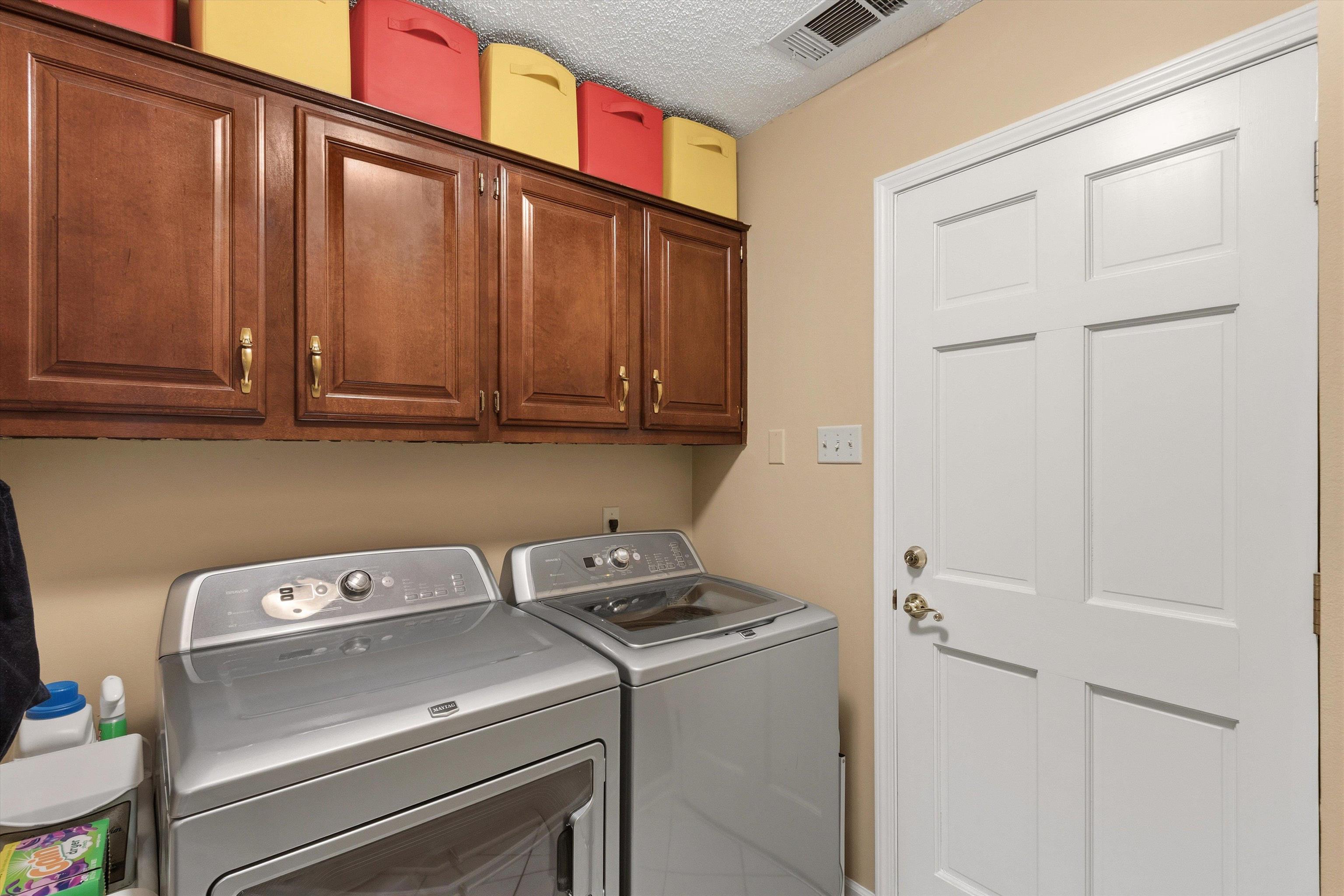 8392 KINGS TRAIL CV