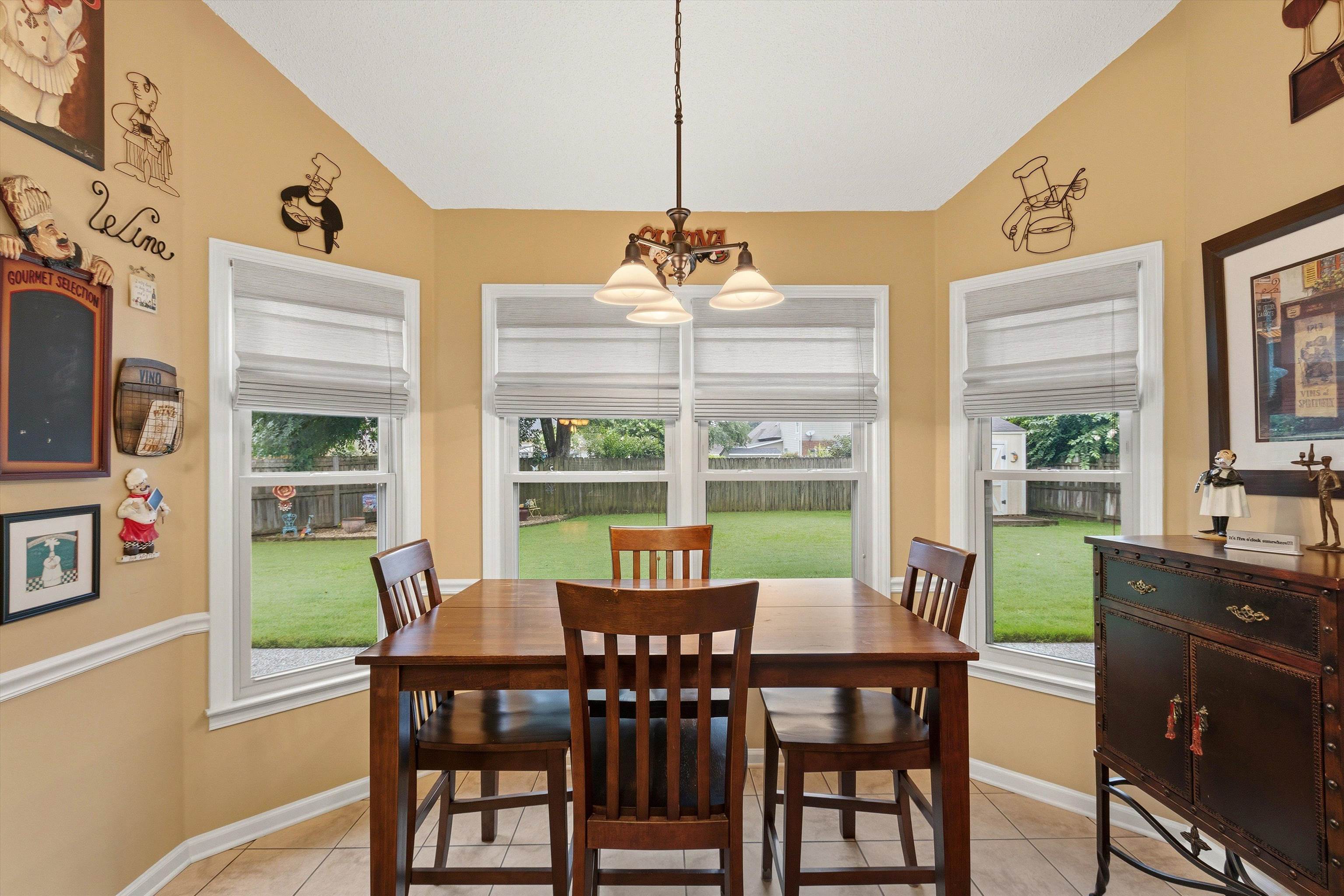 8392 KINGS TRAIL CV