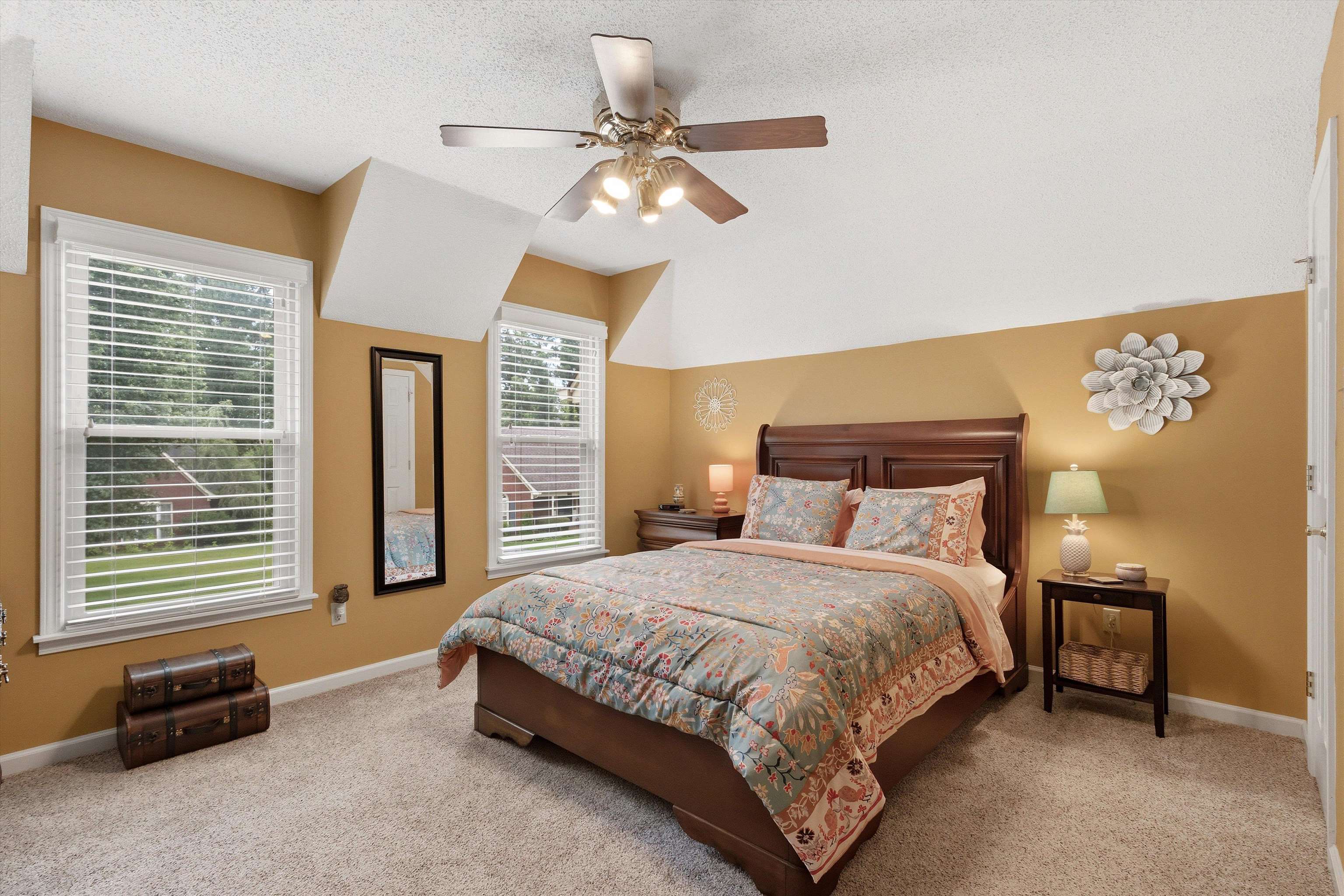 8392 KINGS TRAIL CV