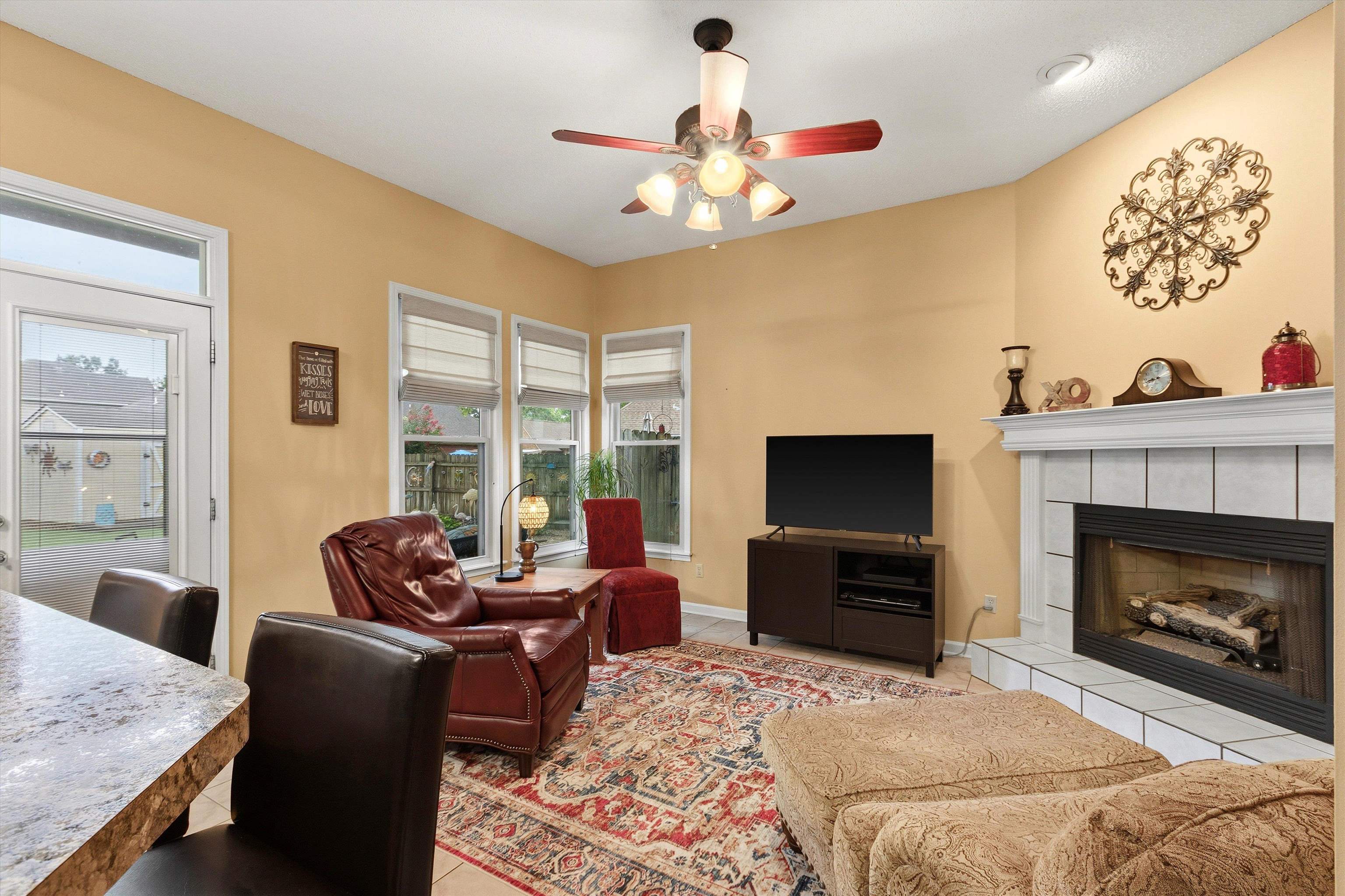 8392 KINGS TRAIL CV