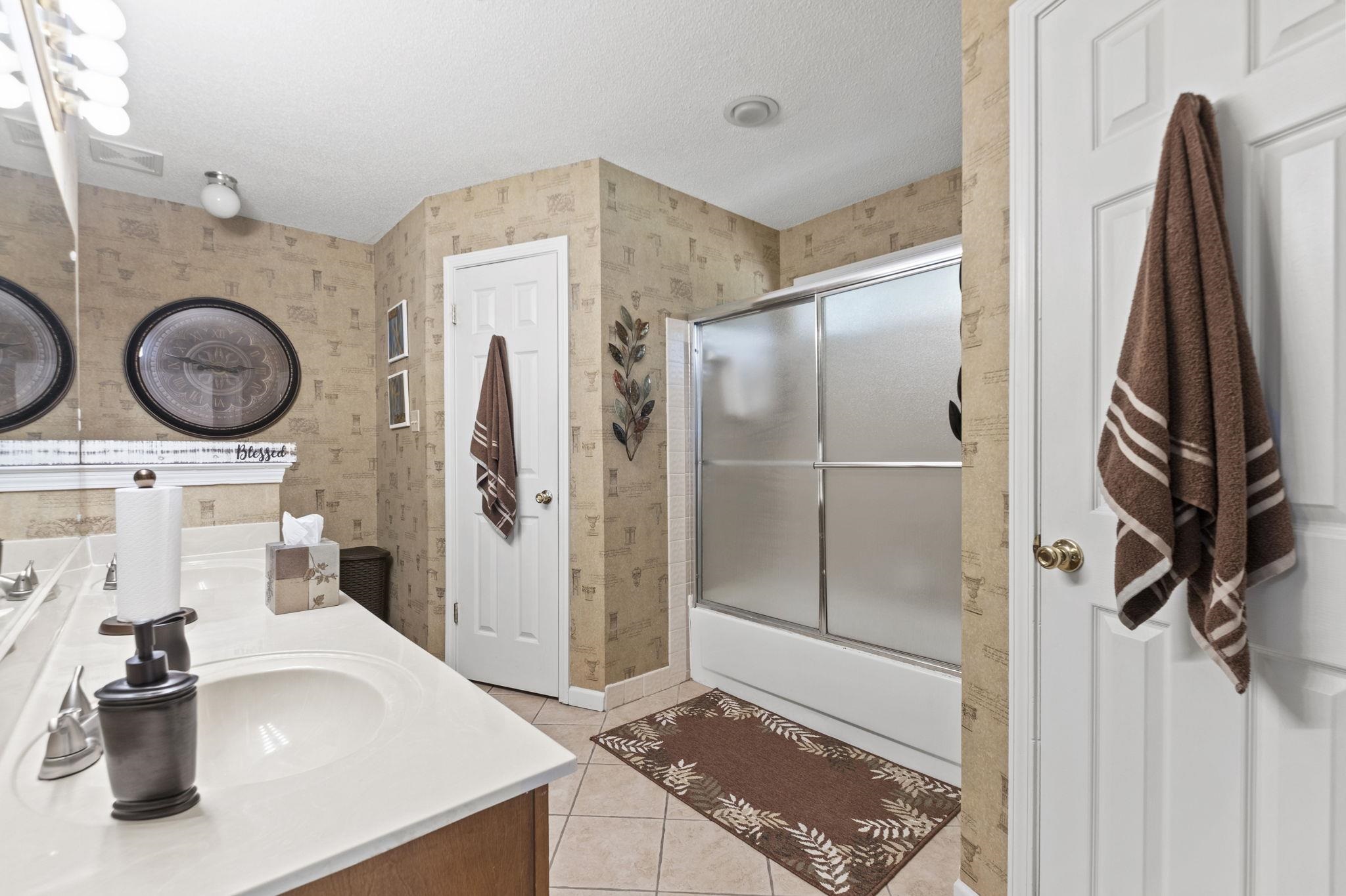 8251 RIVER CREEK CV