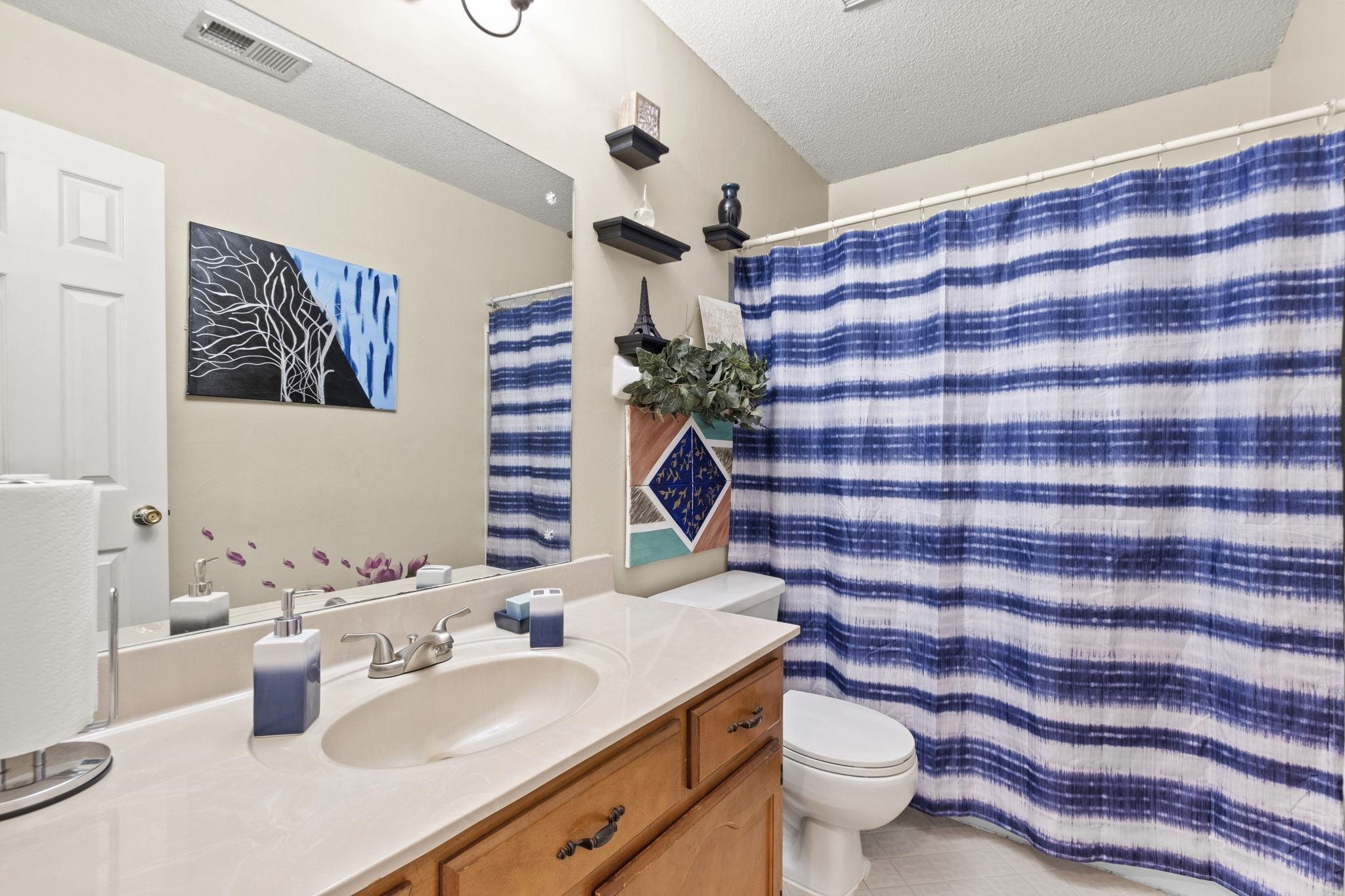 8251 RIVER CREEK CV