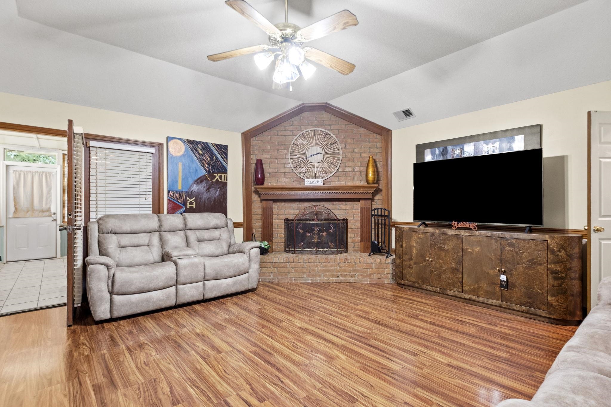 8251 RIVER CREEK CV