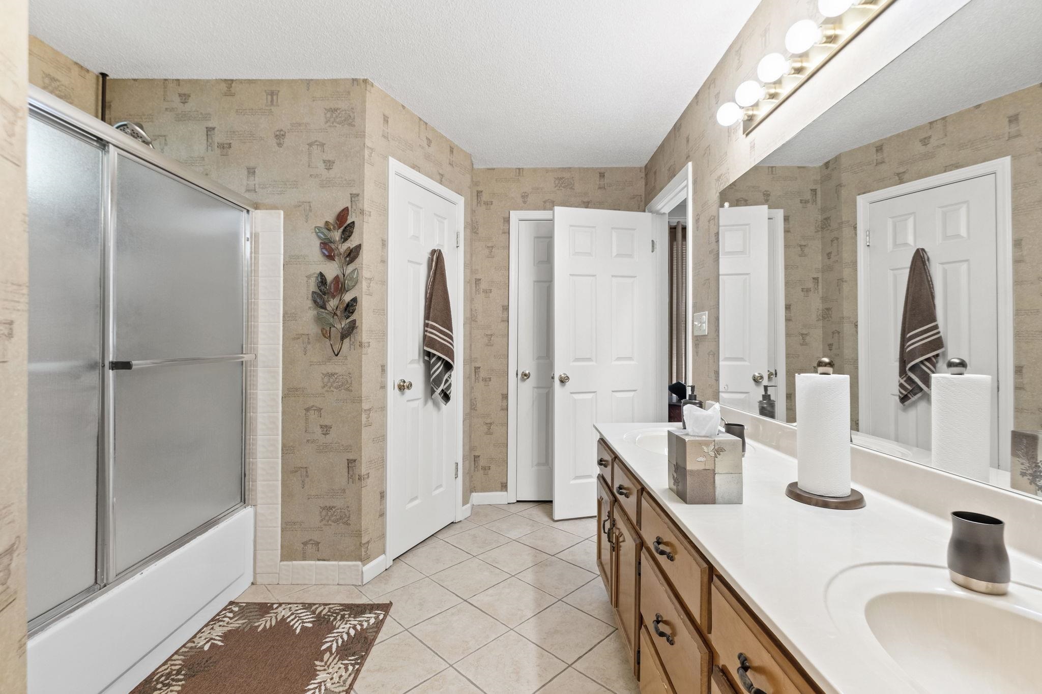 8251 RIVER CREEK CV