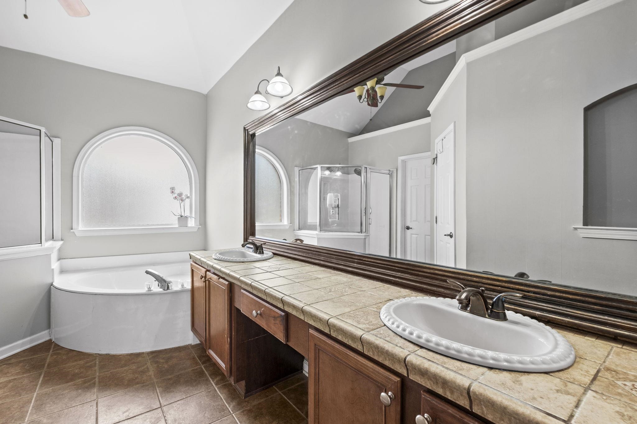 8224 BLUE LAGOON DR