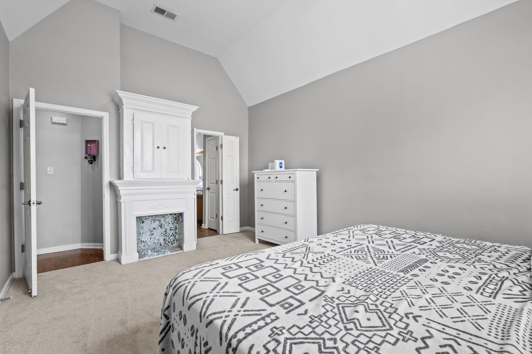 8224 BLUE LAGOON DR