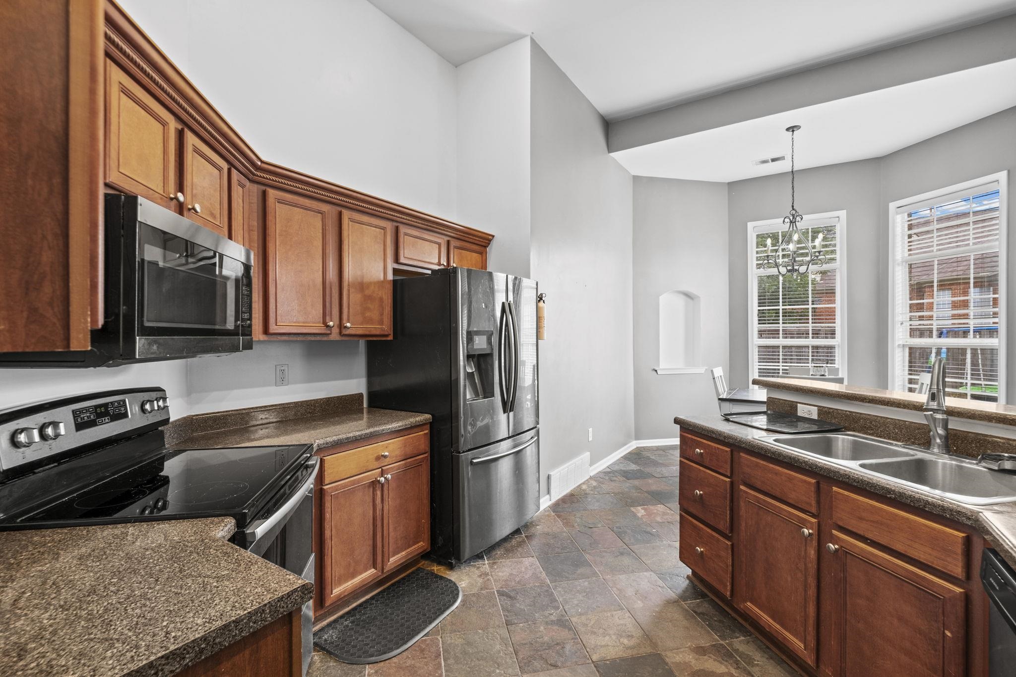 8224 BLUE LAGOON DR