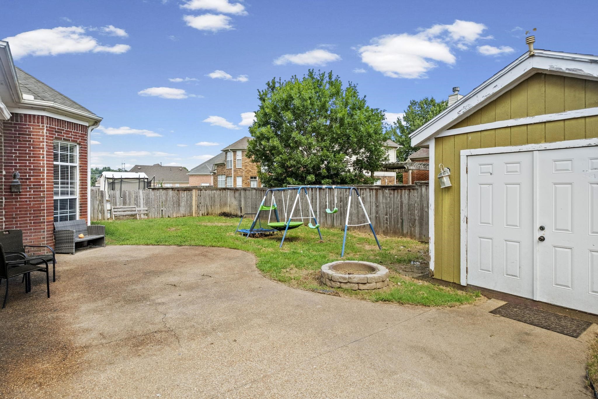 8224 BLUE LAGOON DR