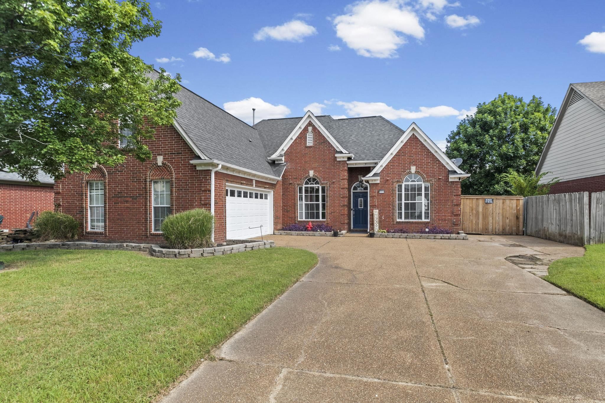 8224 BLUE LAGOON DR