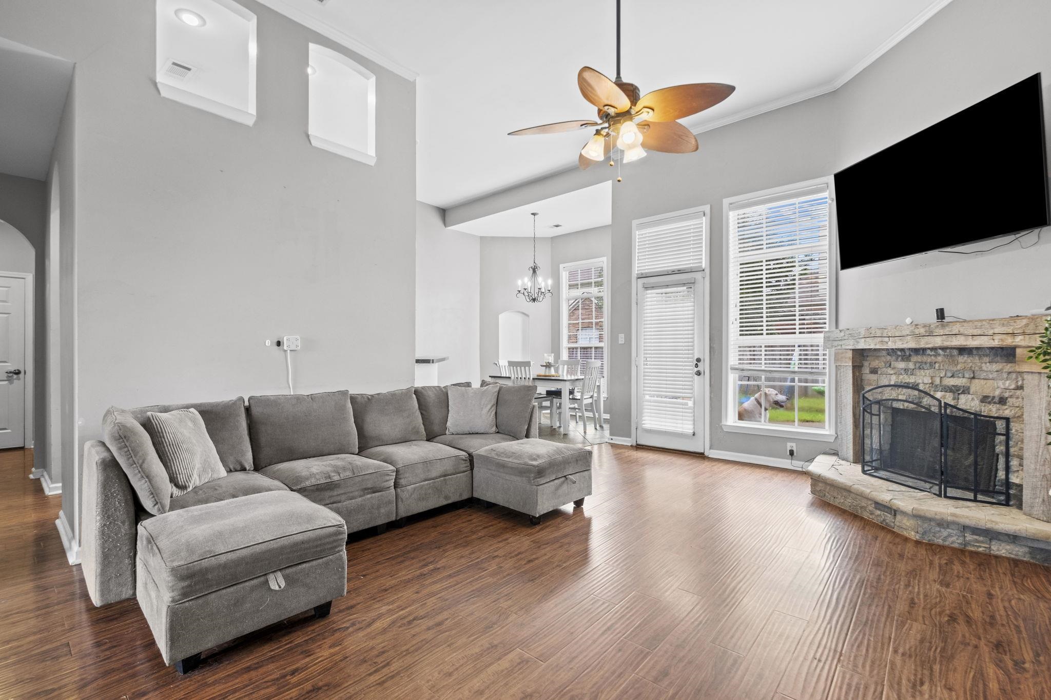 8224 BLUE LAGOON DR