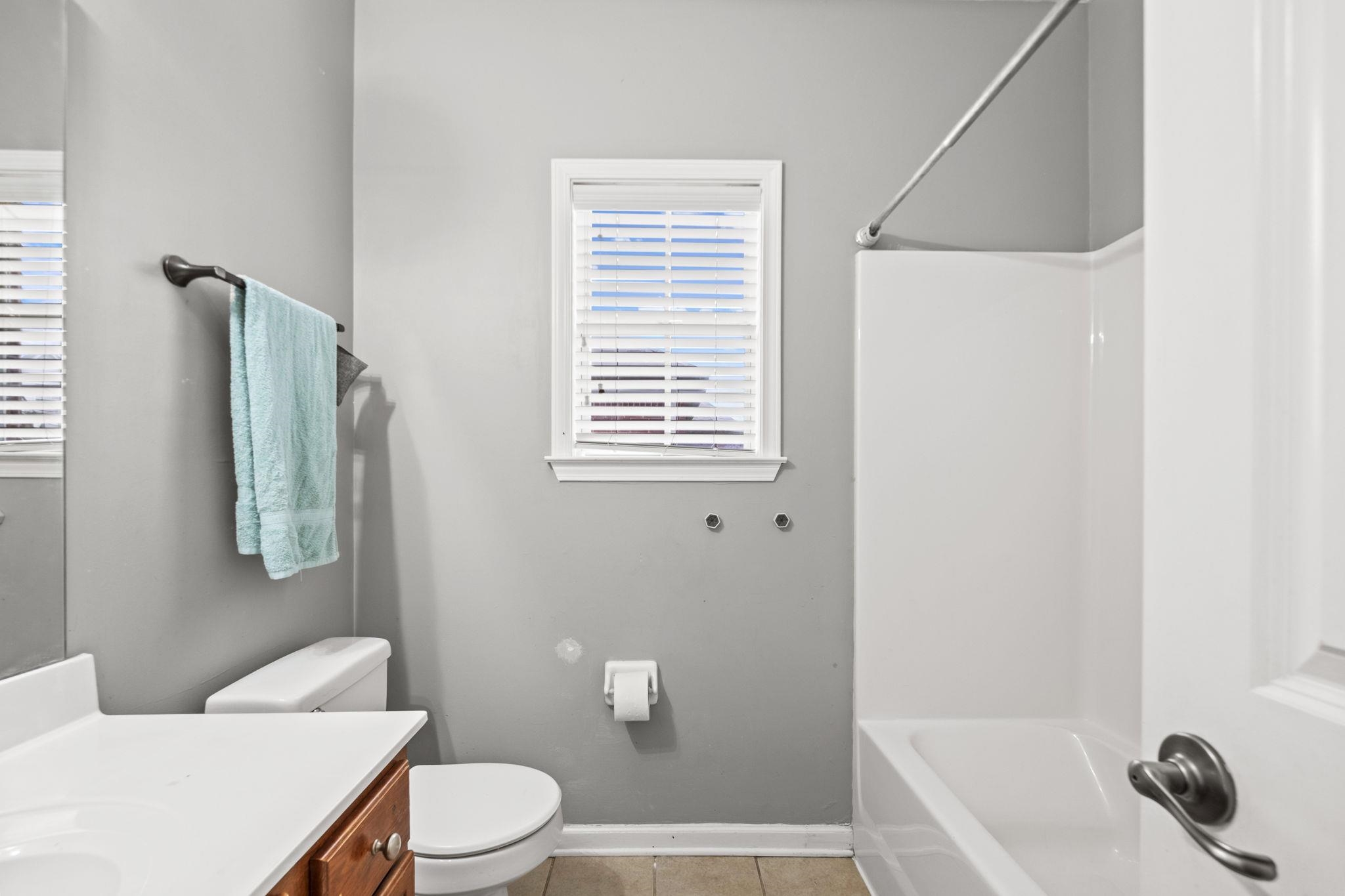 8224 BLUE LAGOON DR