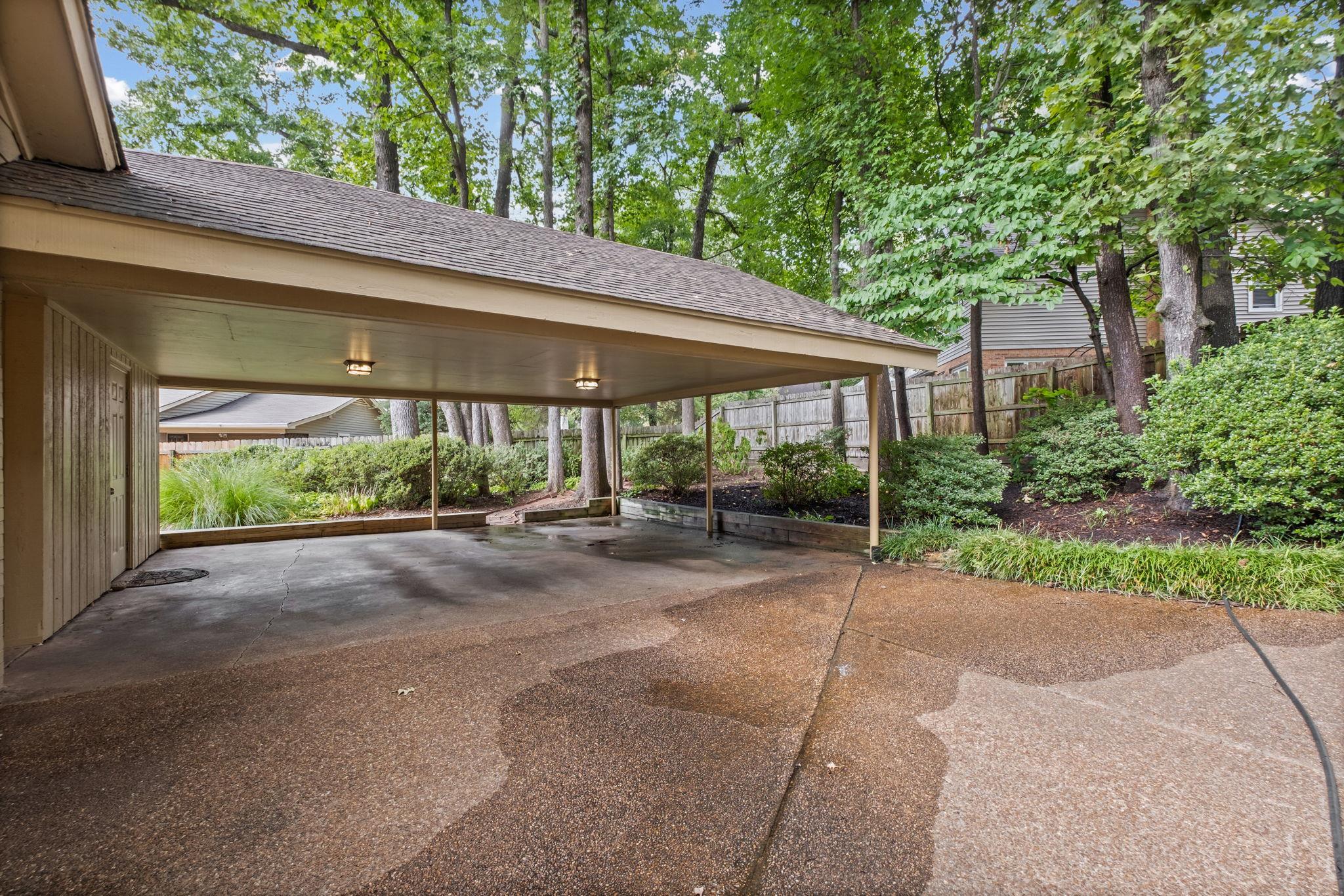 2174 MONTEGO DR