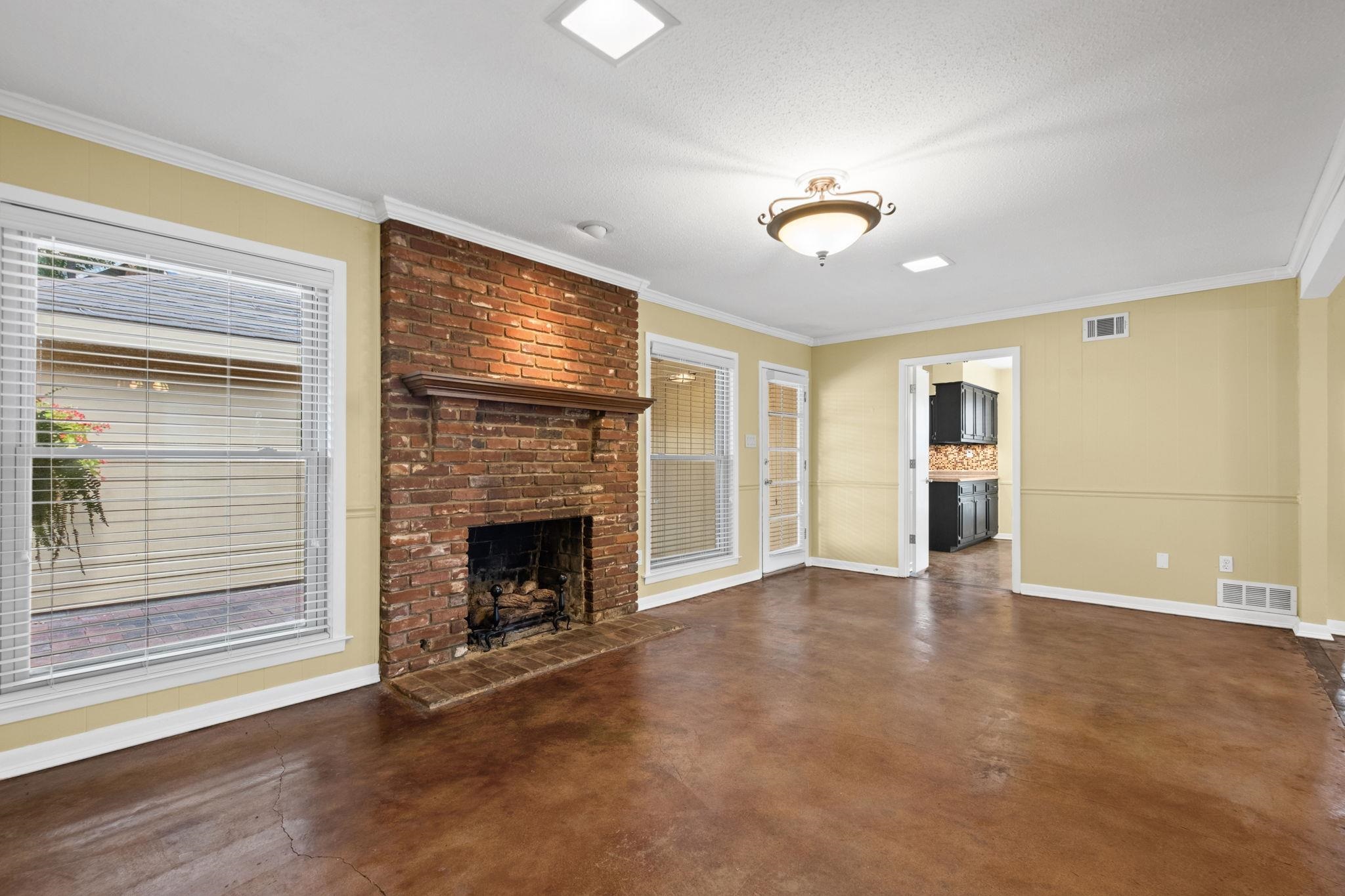 2174 MONTEGO DR