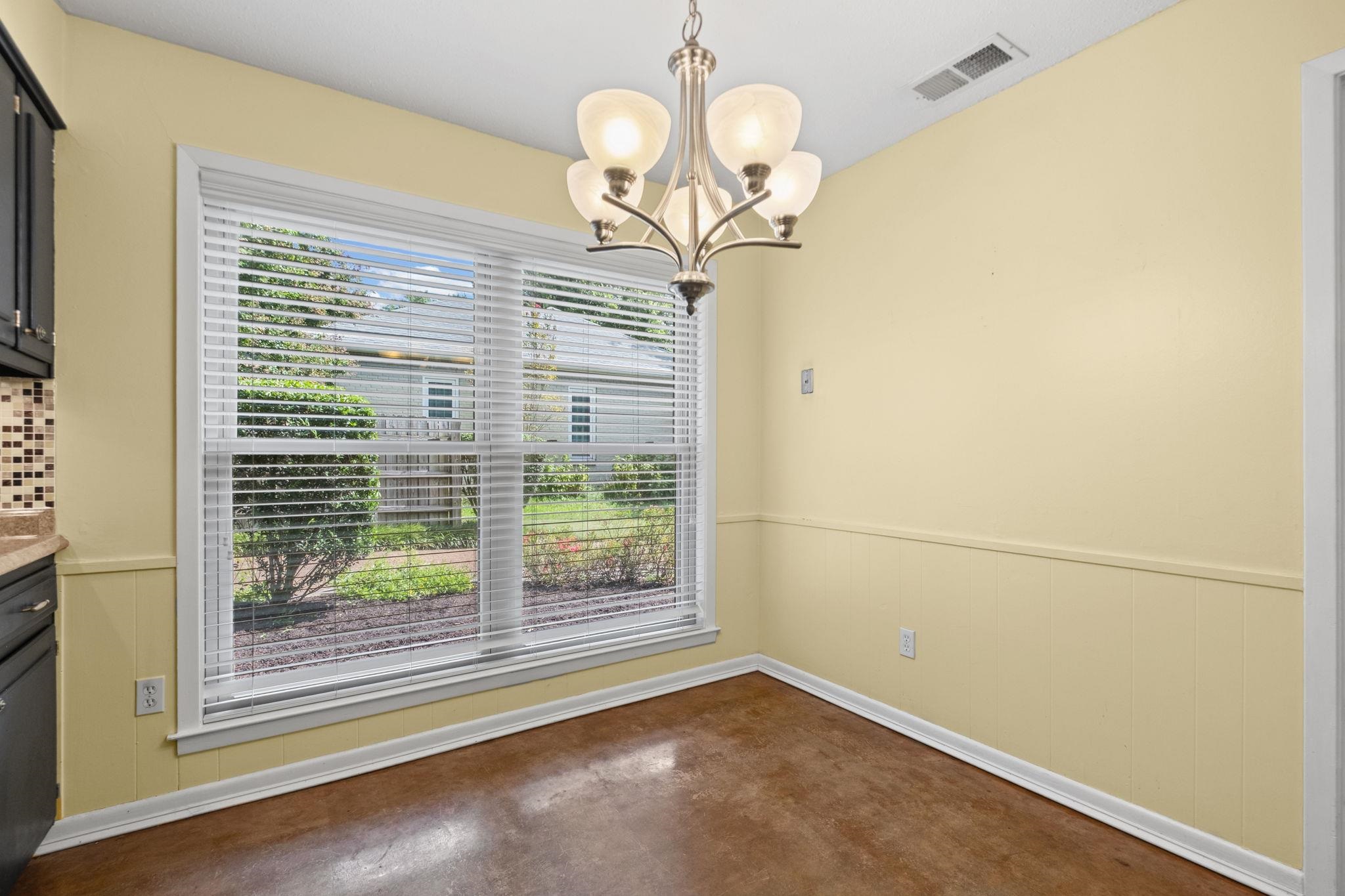 2174 MONTEGO DR