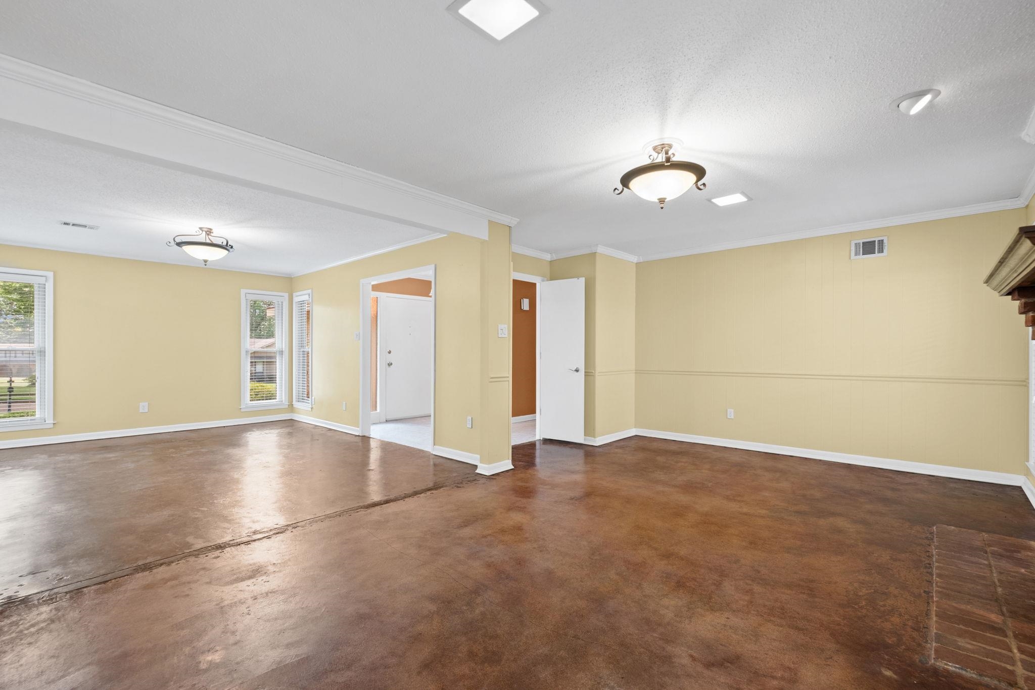 2174 MONTEGO DR