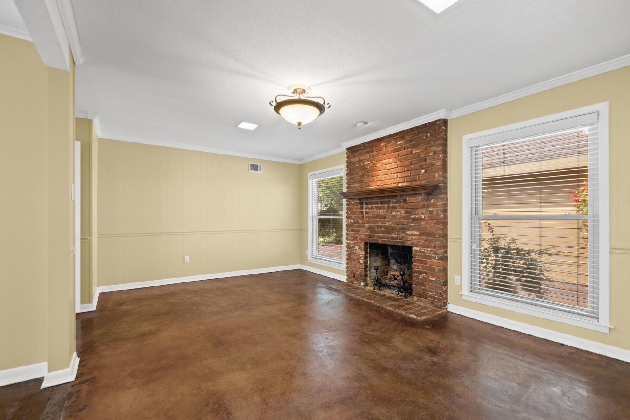 2174 MONTEGO DR