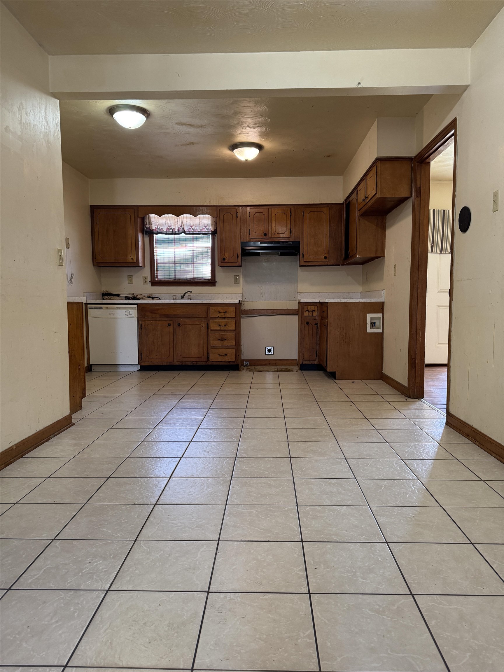 7221 N JUANA DR
