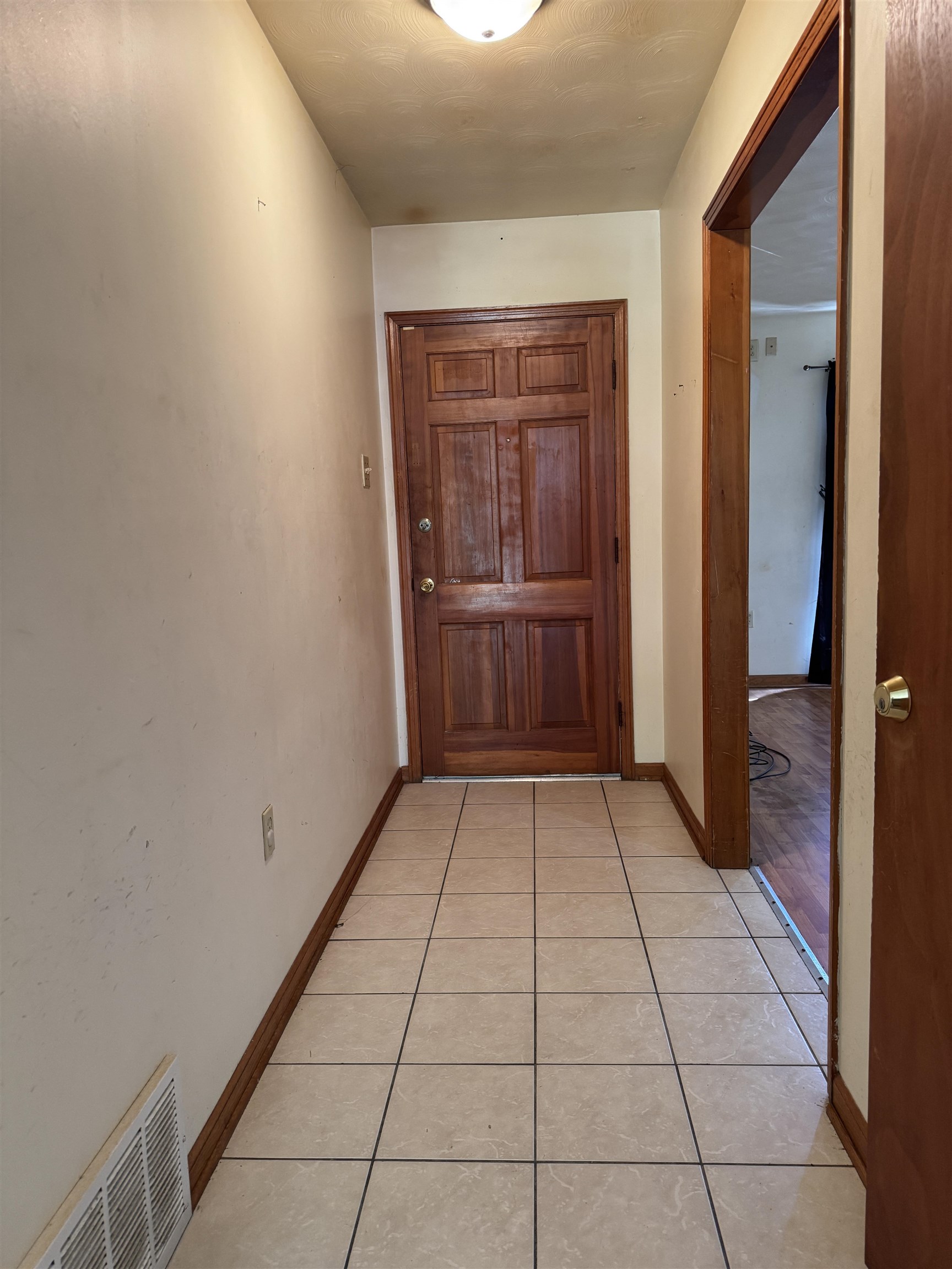 7221 N JUANA DR