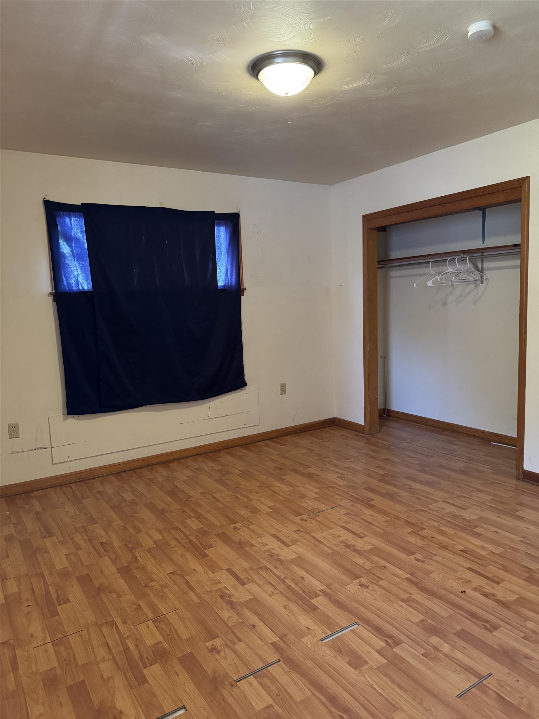 7221 N JUANA DR