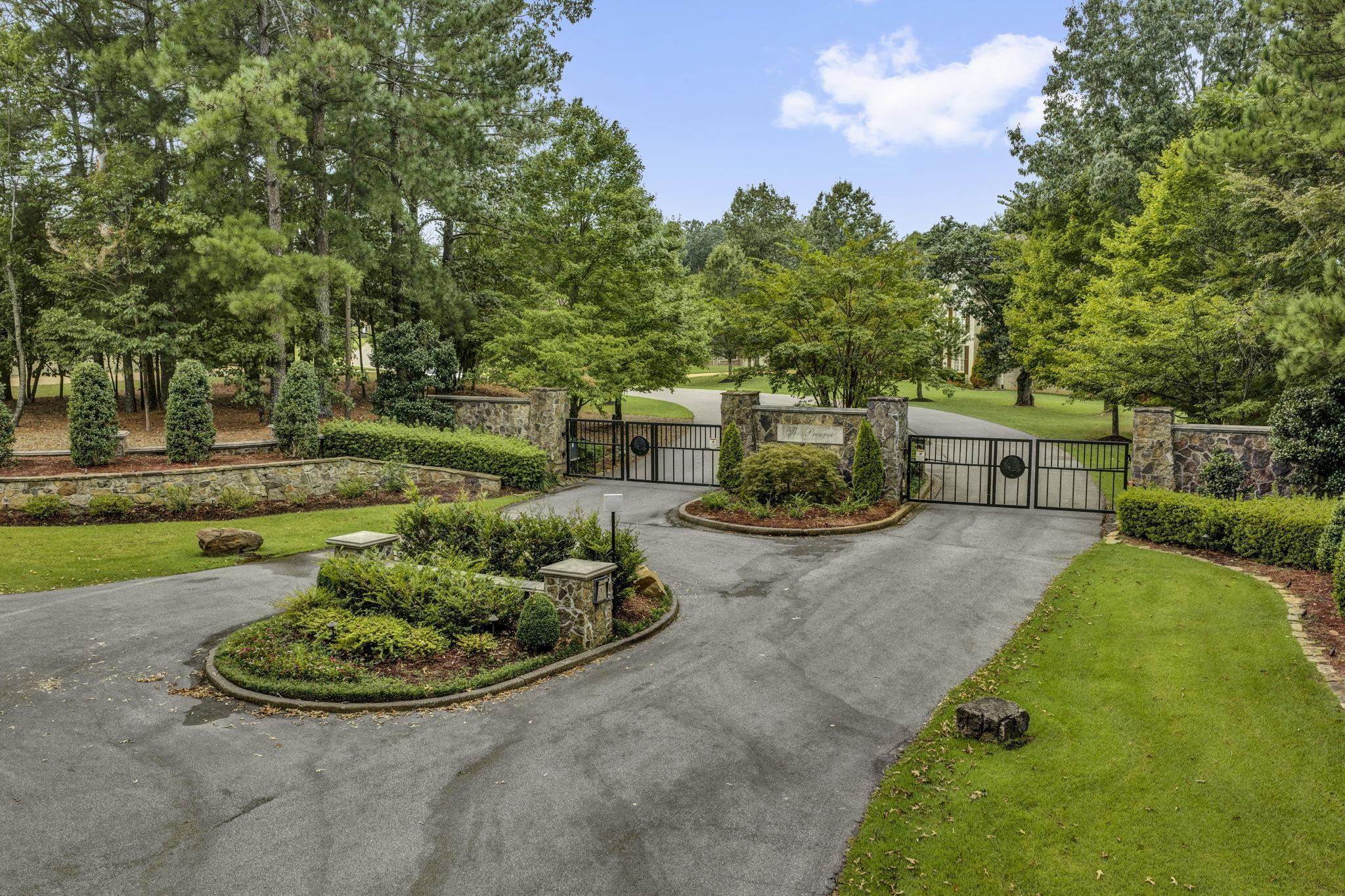 3981 N POTTER WOODS CV