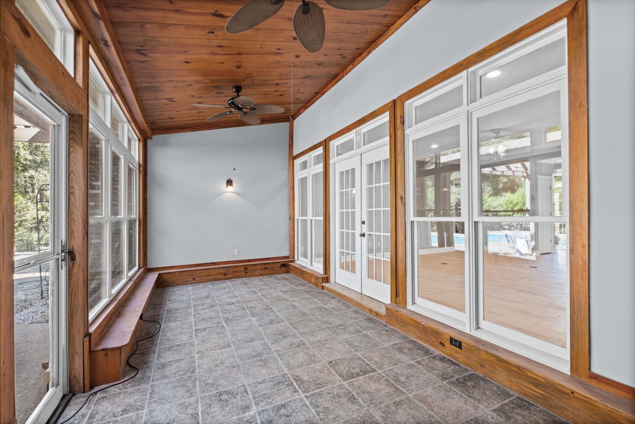 12420 FOX LAIR DR
