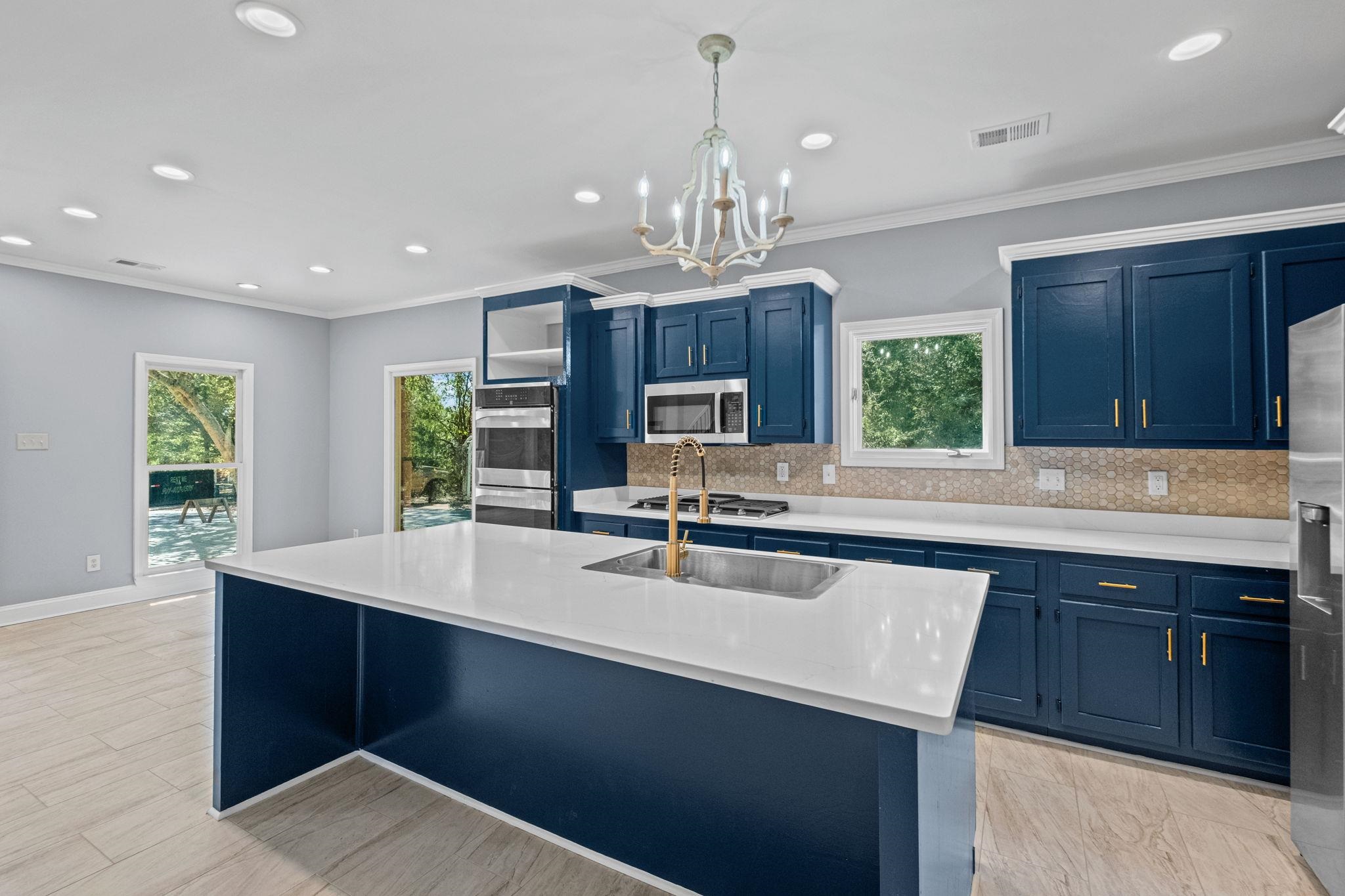 12420 FOX LAIR DR
