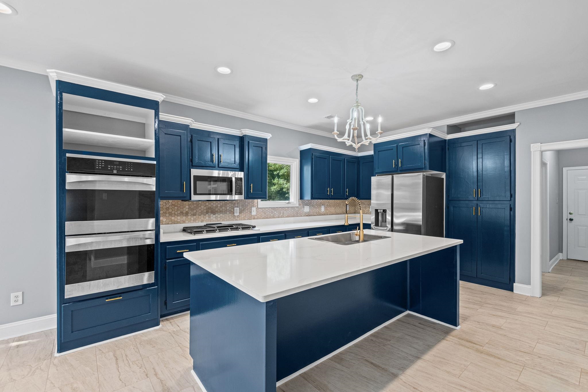 12420 FOX LAIR DR