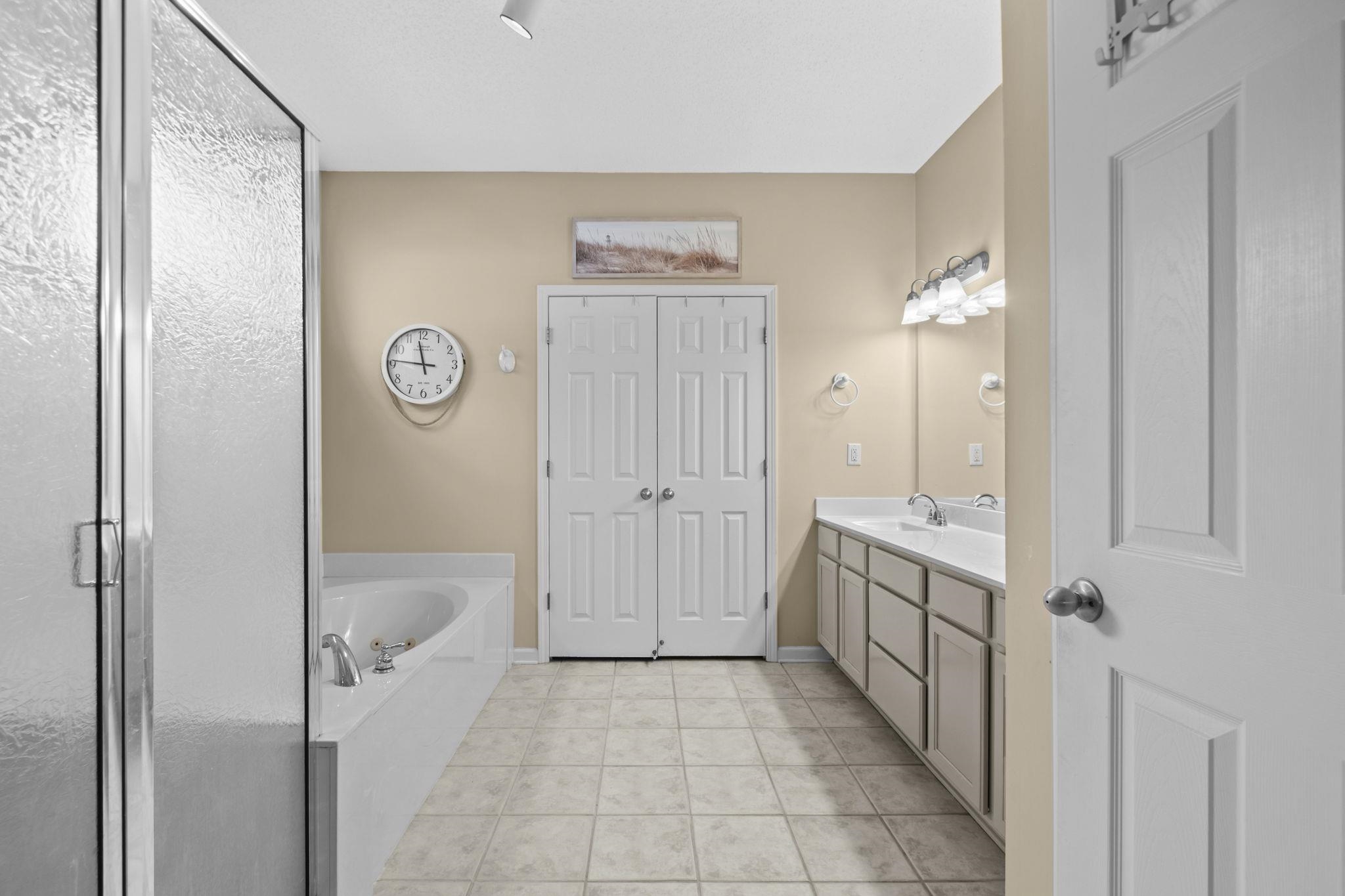 4073 PELICAN HILL CV