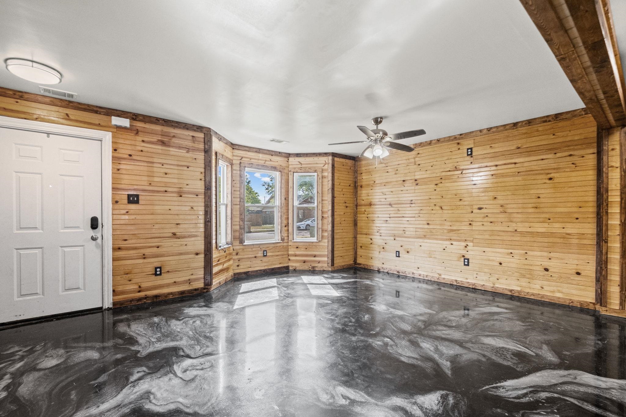 4476 HUNTER BAY DR