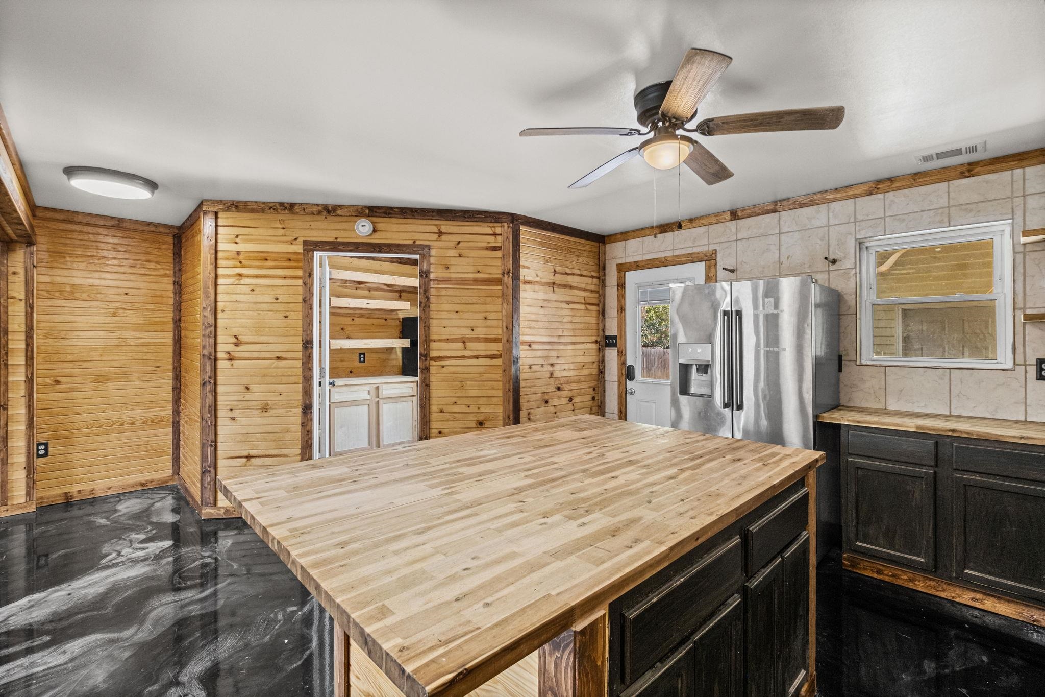 4476 HUNTER BAY DR